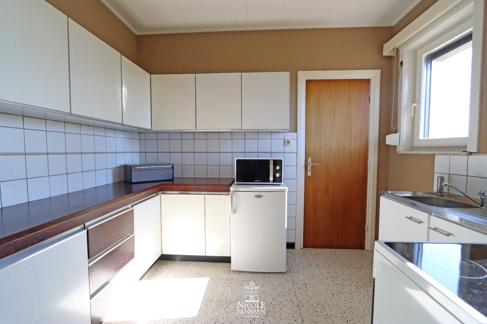Vrijstaande gezinswoning met drie slaapkamers in een rustige omgeving  foto 10