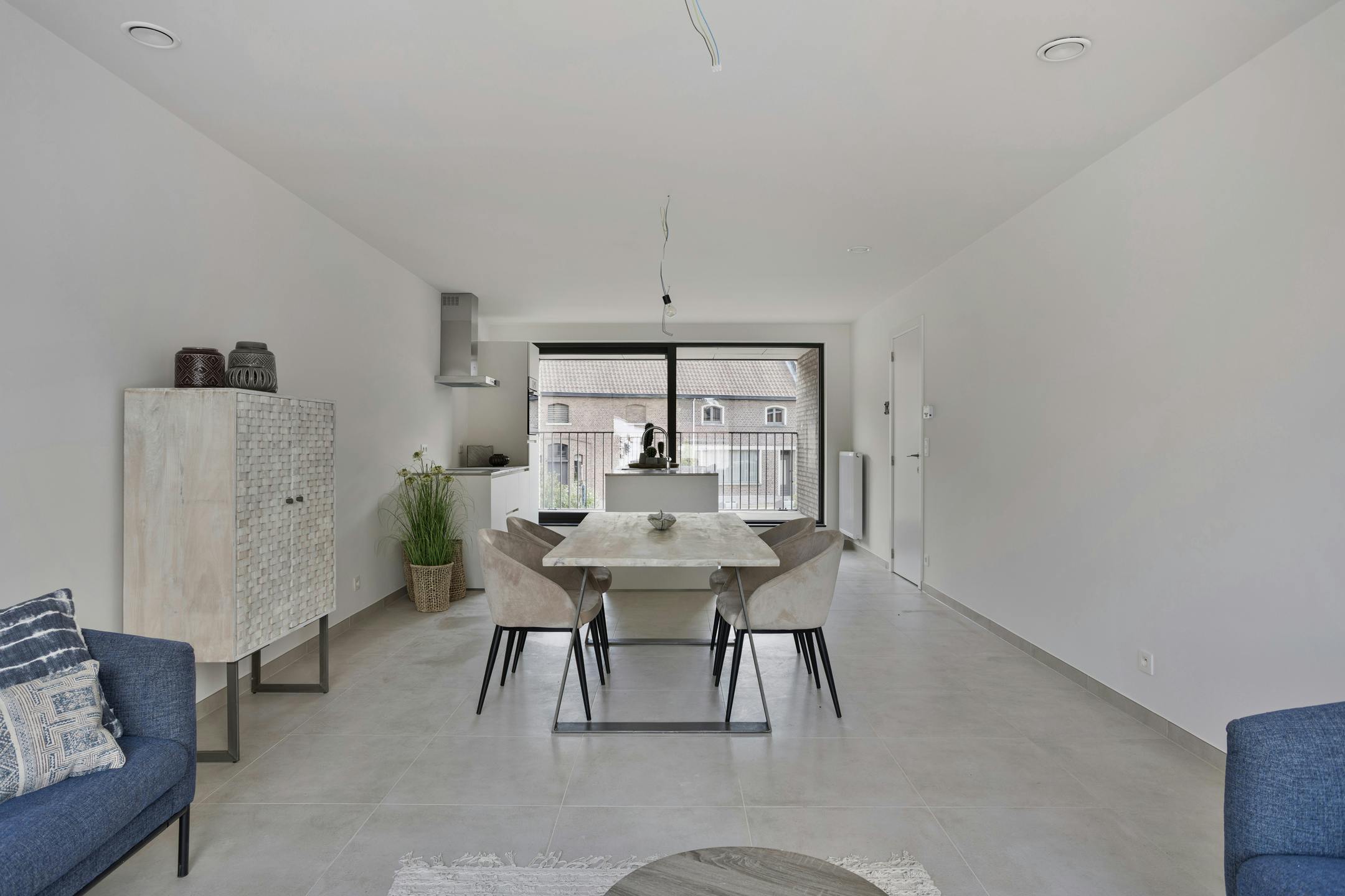 INSTAPKLAAR BEN-APPARTEMENT IN BAZEL MET 3 SLAAPK. + TERRAS foto 5