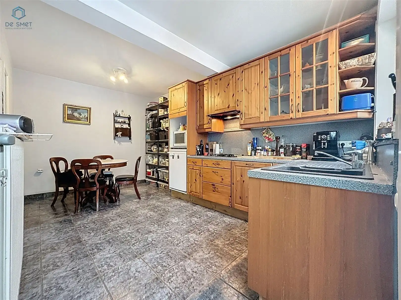 Gezinswoning met 3 slks in doodlopende straat foto 7