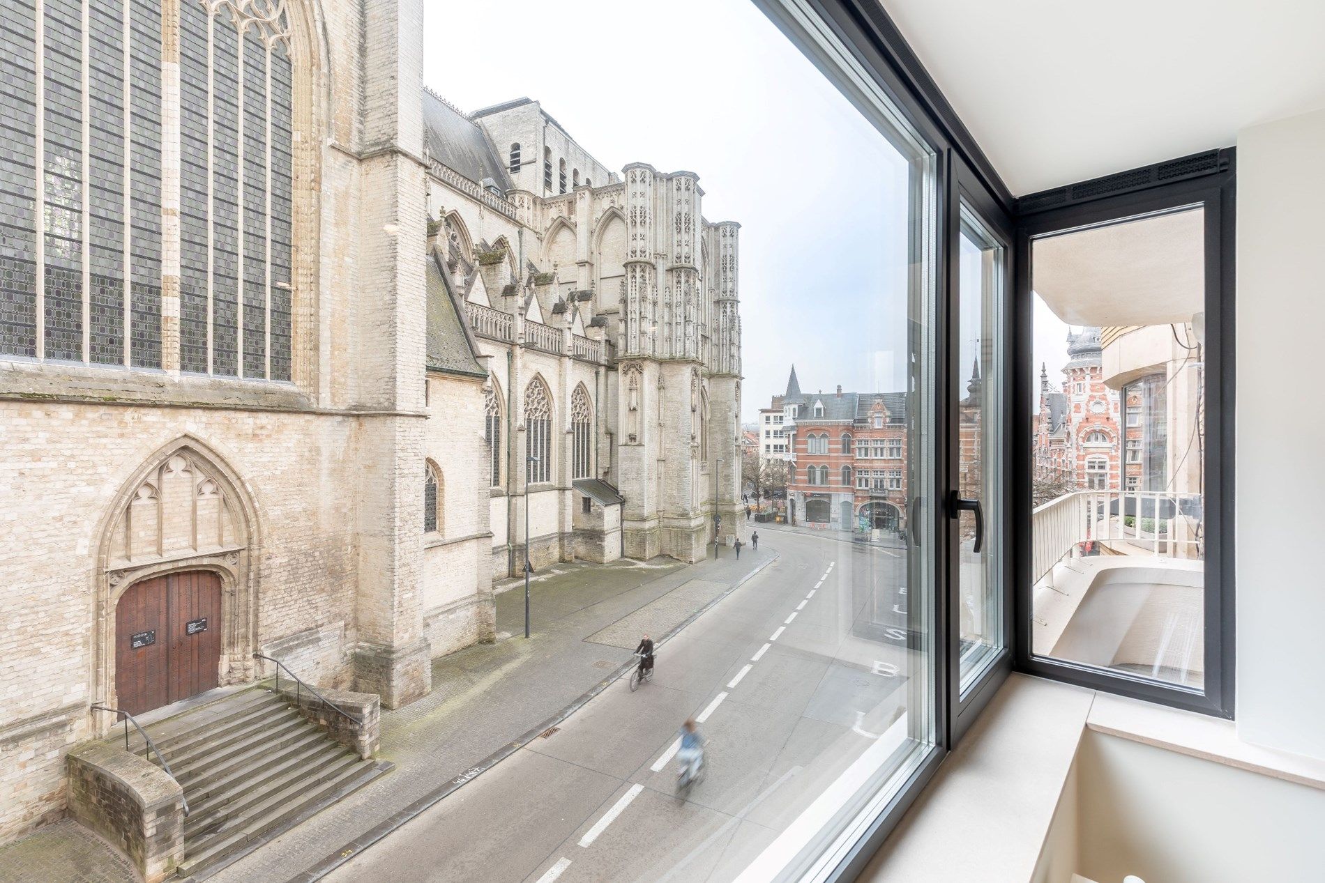 Uniek appartement met uniek zicht! foto 6