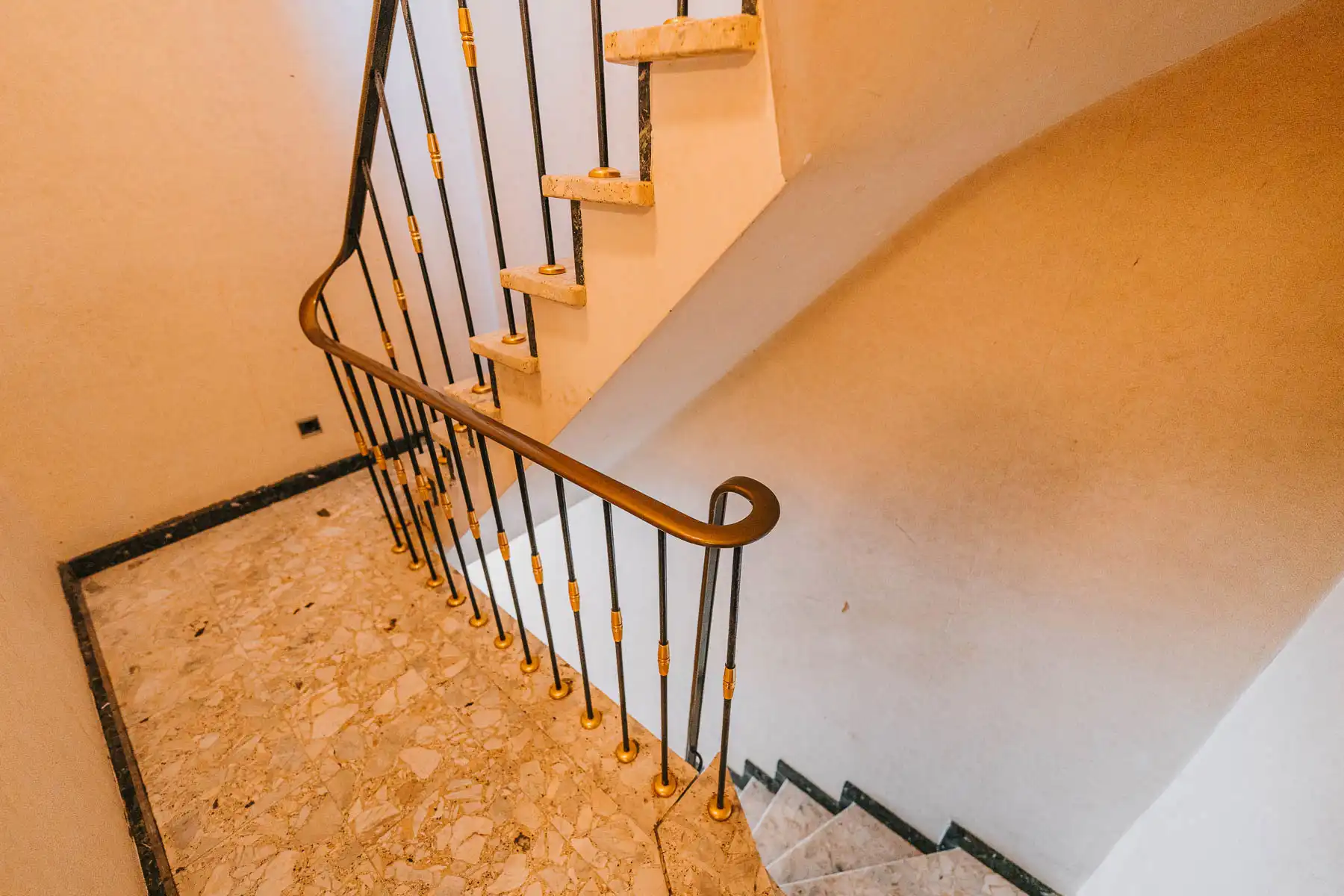 Ruim en lichtrijk Duplex-appartement met optionele garage. foto 22