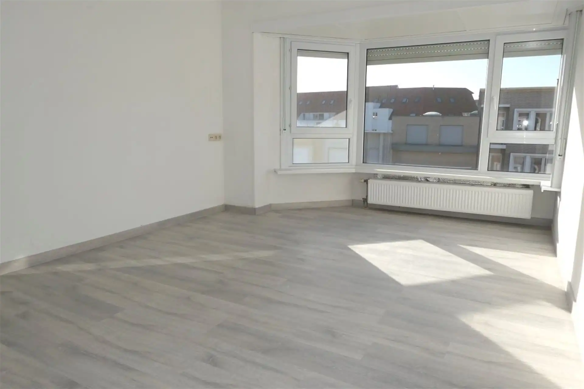 Appartement foto {{pictureIndex}}