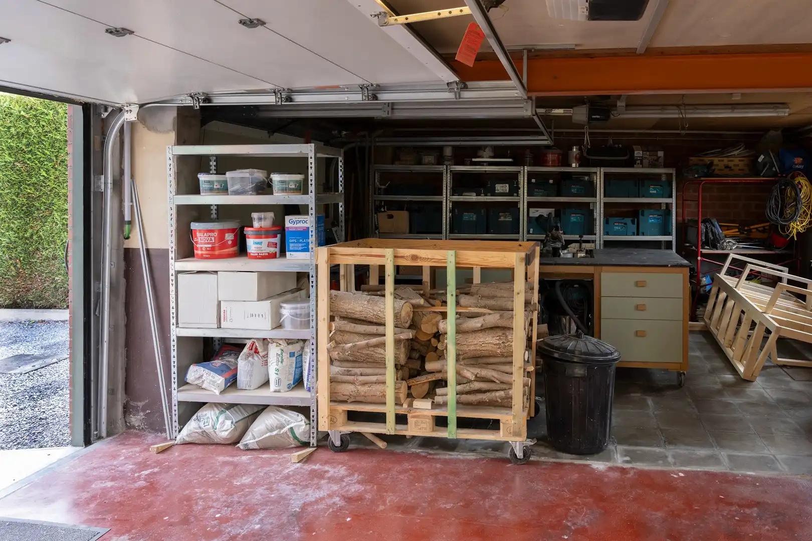 Leuke, instapklare halfopen woning nabij de Gavers. foto 16