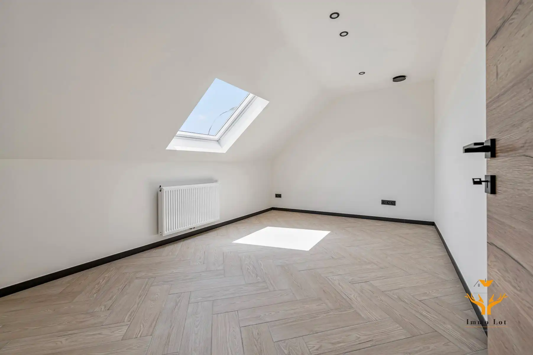 Ruime woning met magazijn  foto 20