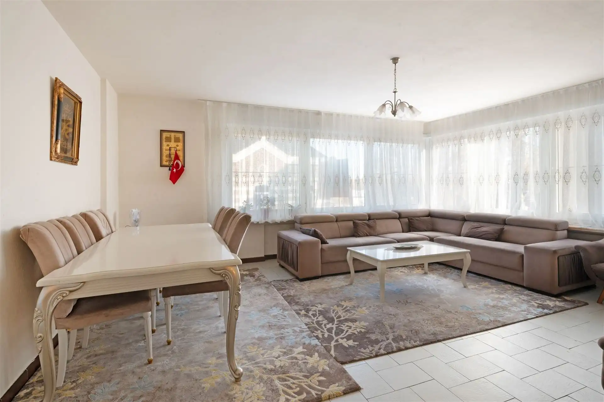 Instapklaar appartement nabij het centrum van Oudenaarde! foto 2