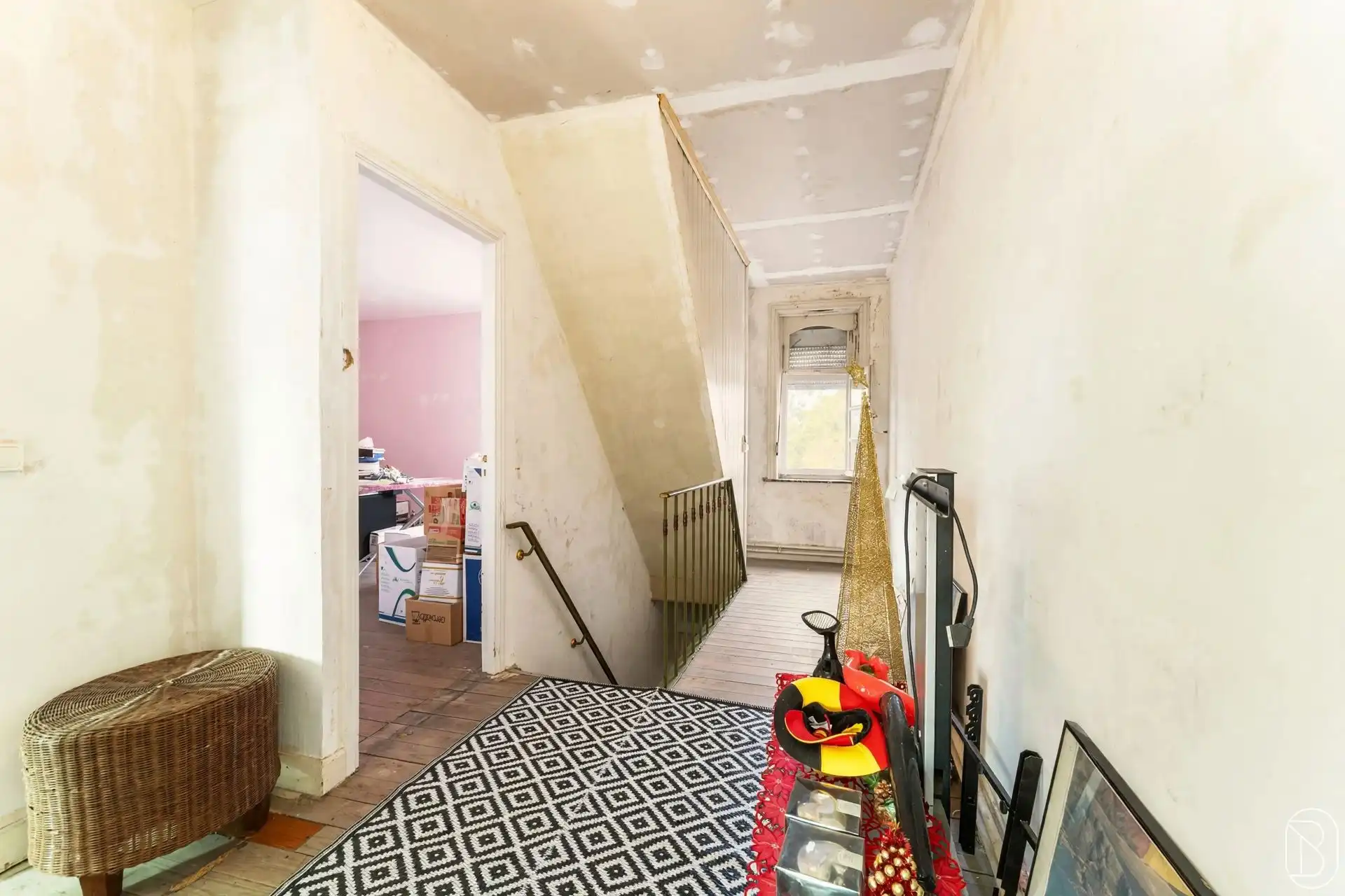 Ruime woning met tuin en handelsgelijkvloers foto 14