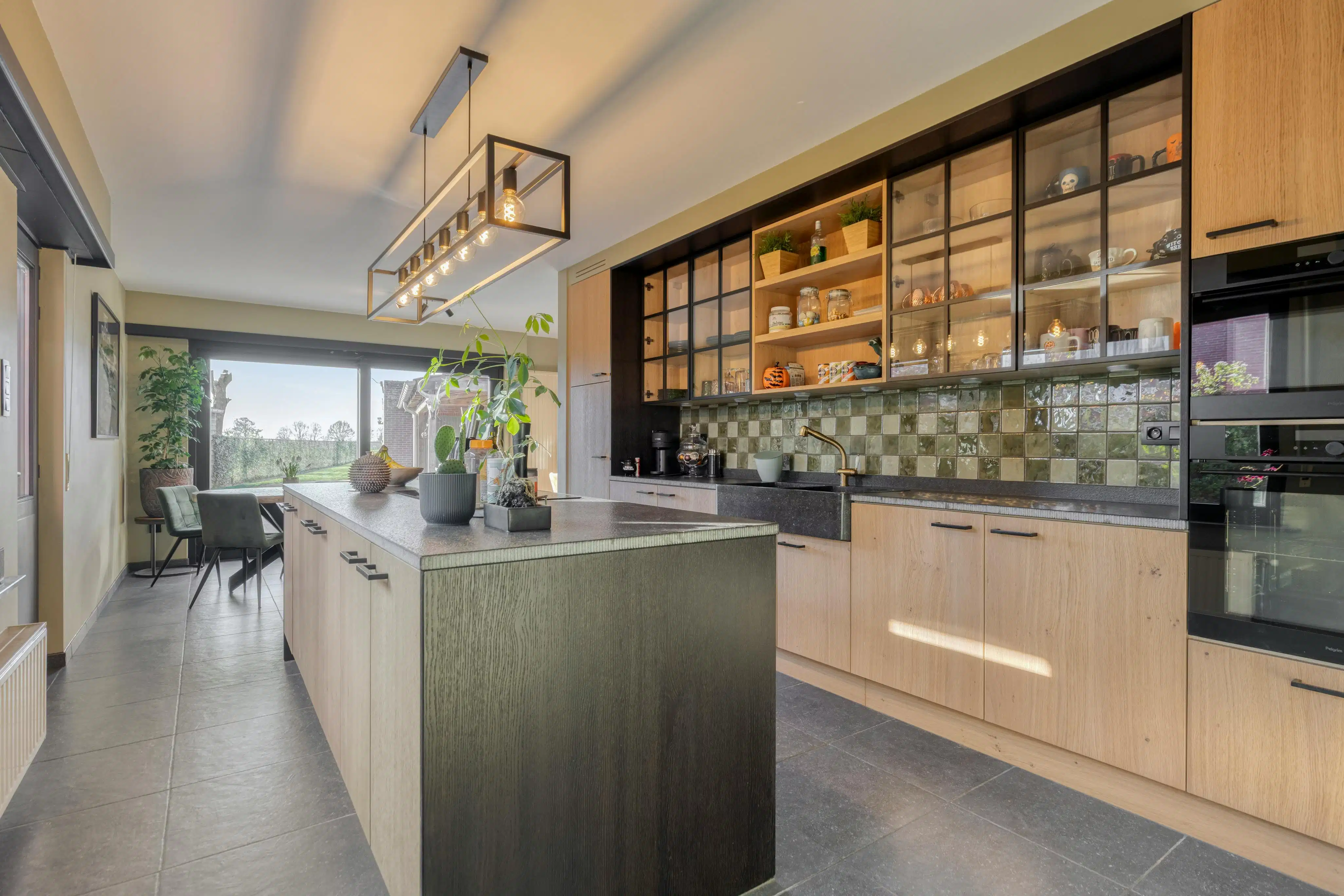 Karaktervolle woning te koop te Kalmhout-Nieuwmoer! foto 8