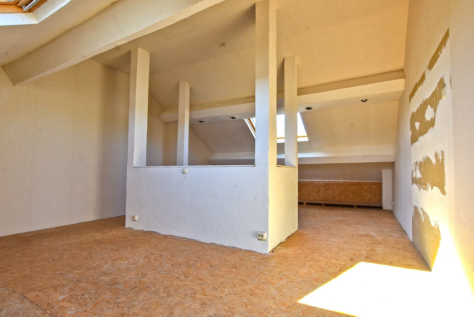 Charmante woning met opslagplaats in centrum Diksmuide! foto 13