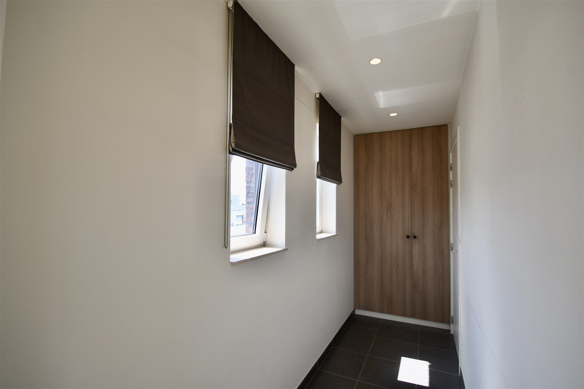 Instapklaar appartement met twee slaapkamers in Sint-Niklaas foto 4