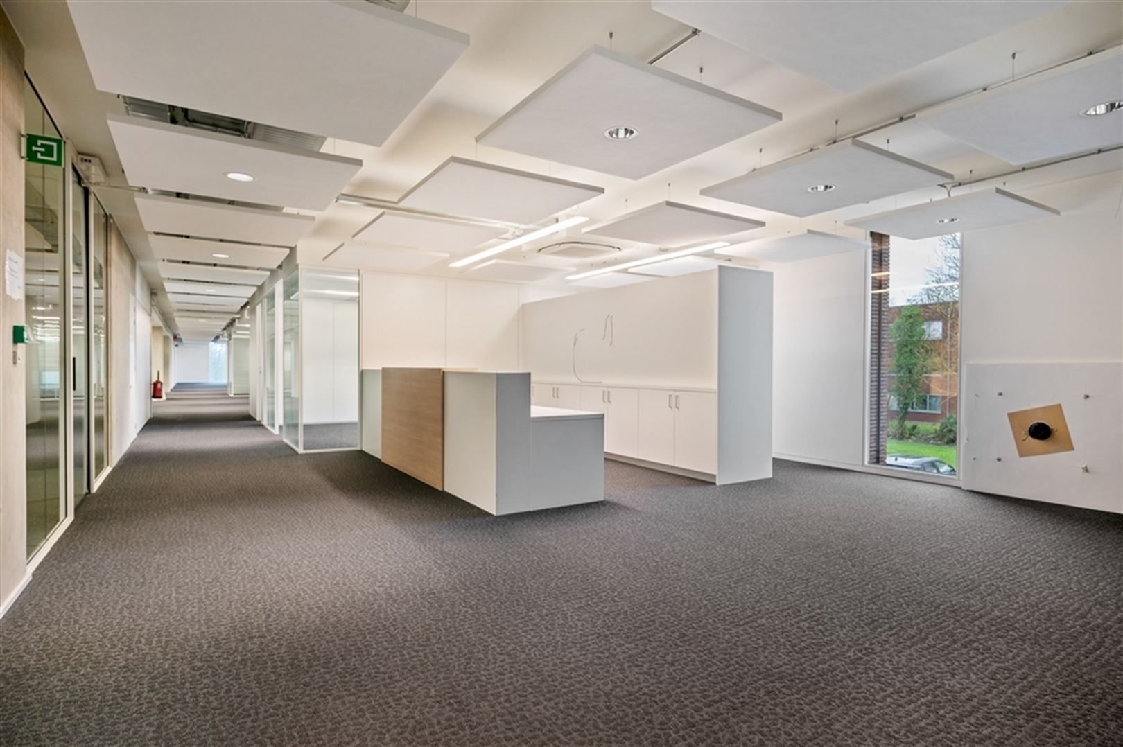 Kantoorgebouw foto 4