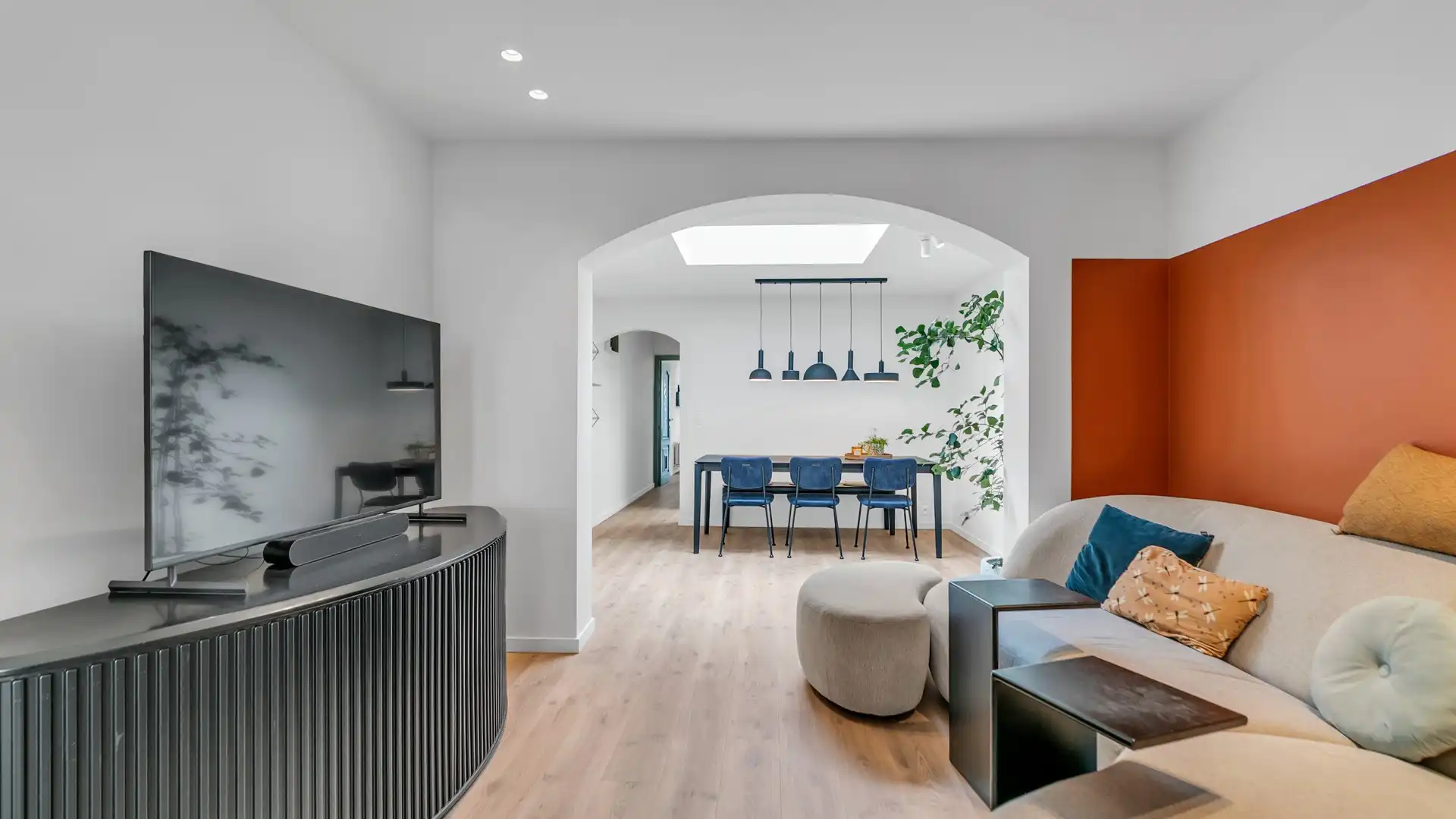 Prachtig herenhuis binnen de grote ring van Hasselt foto 8