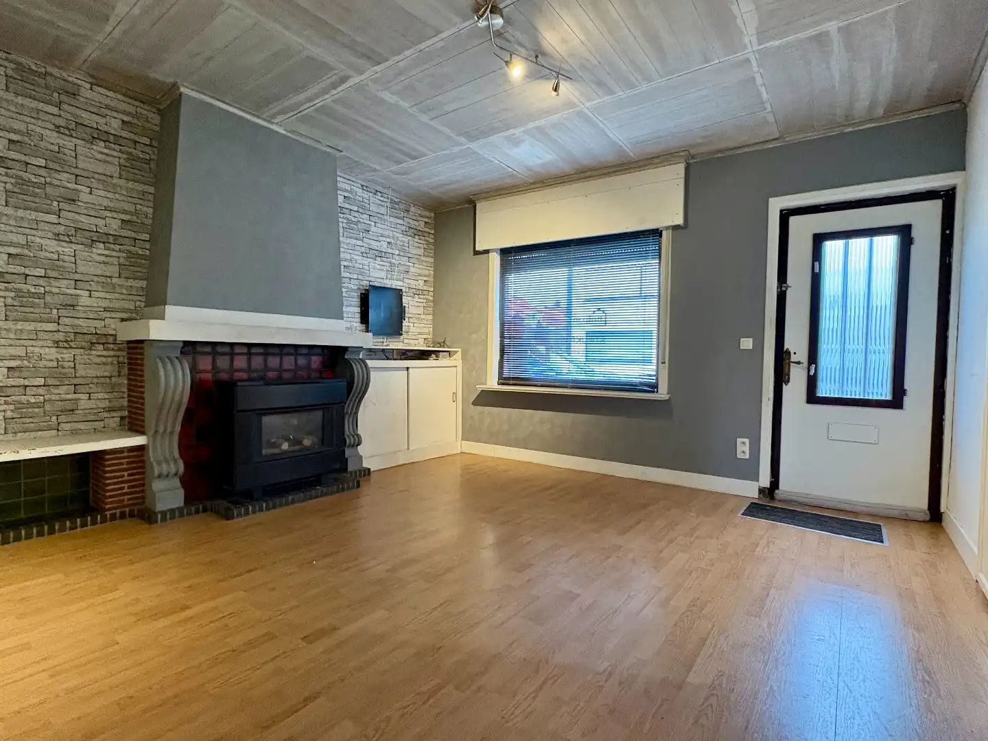 Starterswoning te koop in Heule met conforme elektriciteit foto 6