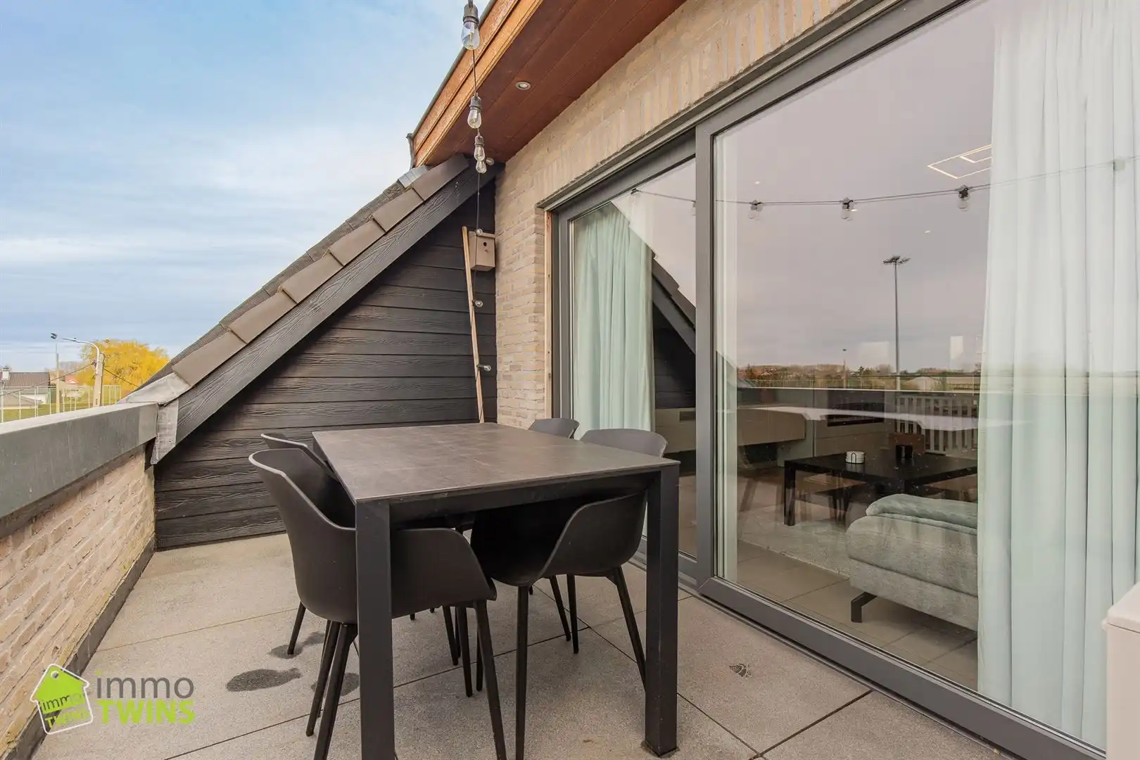 Ruim en stijlvol duplex appartement (155m²) met garage en staanplaats te Schoonaarde (Dendermonde). foto 5