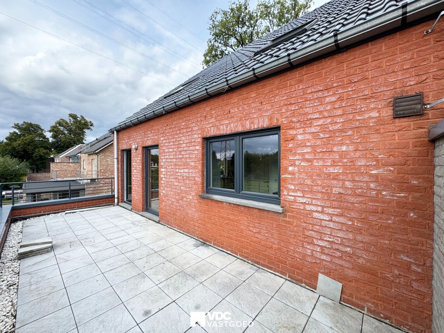 Zeer mooi en ruim duplex-appartement met 4 slaapkamers en groot terras in groene omgeving foto 18