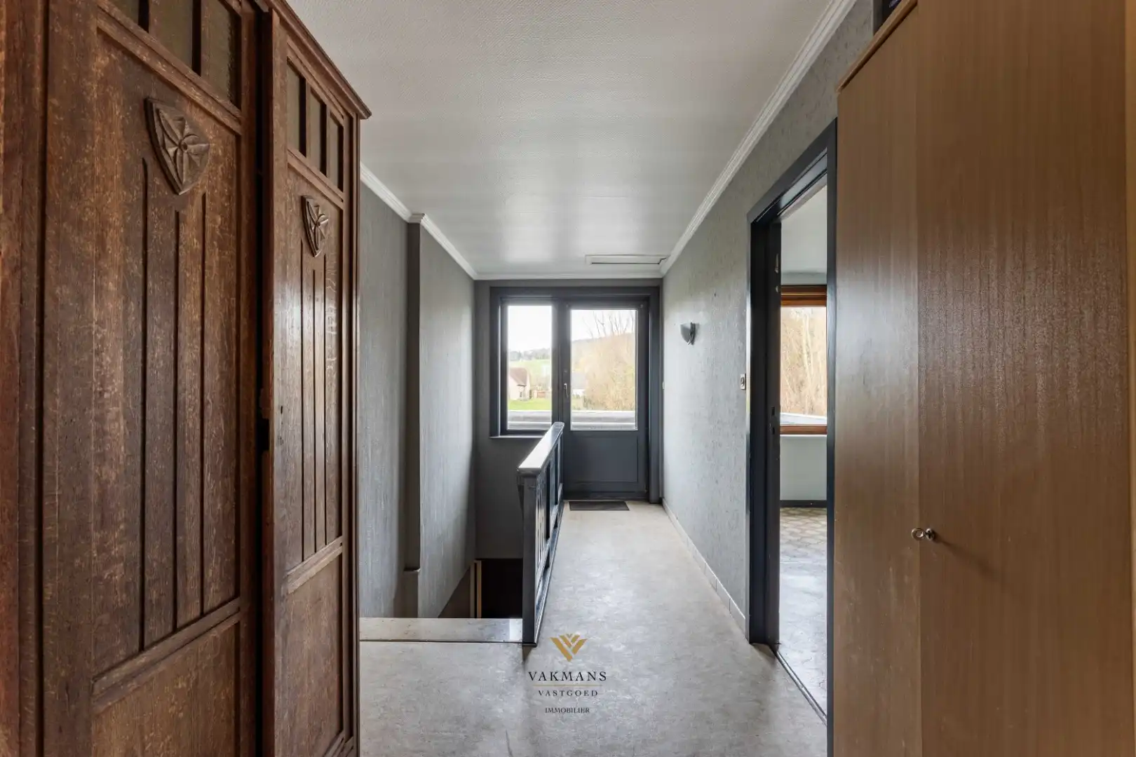 Ruime en charmante alleenstaande woning met 5 slaapkamers en 2 badkamers foto 36