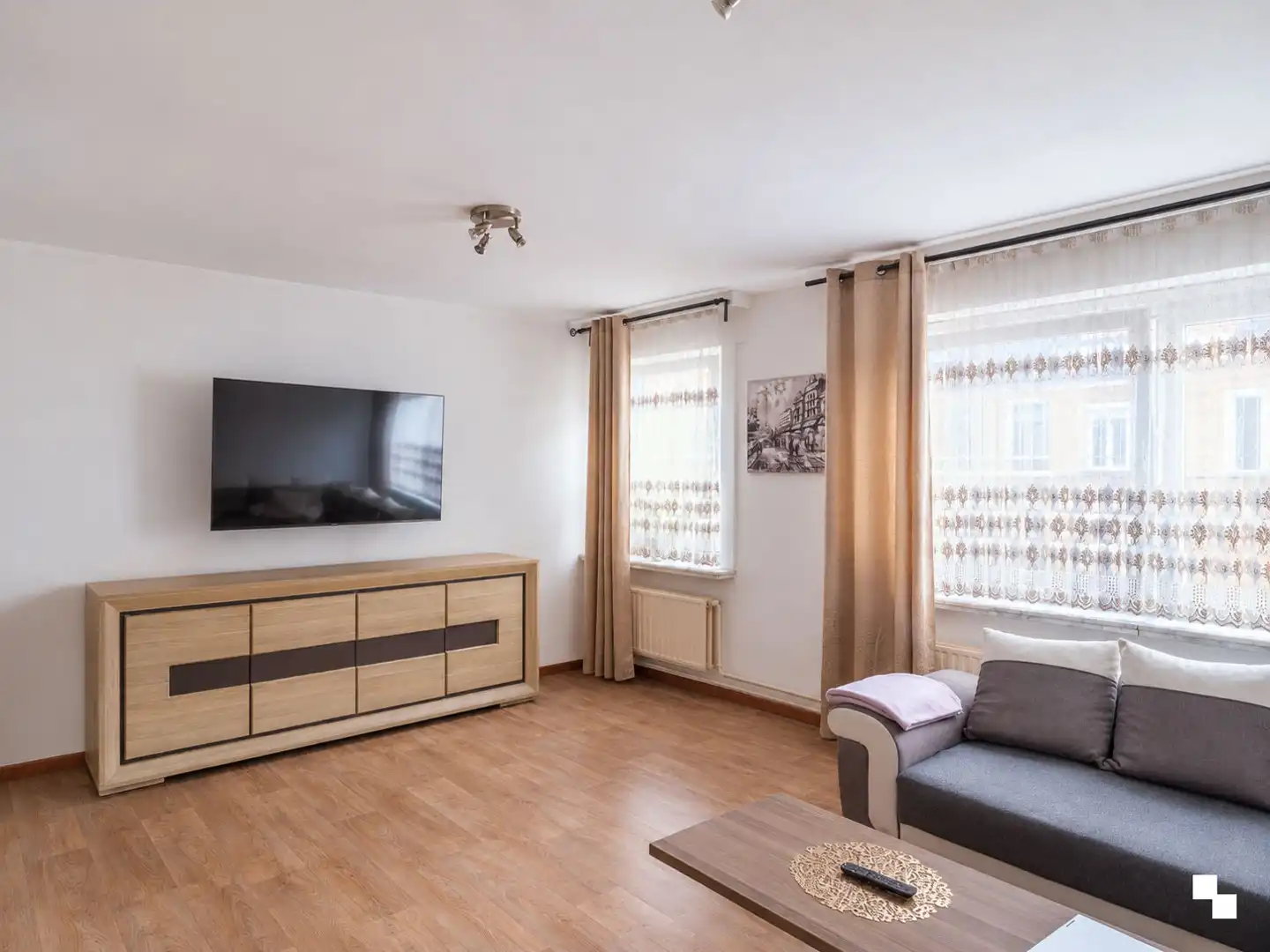 Bel-etage woning met drie slaapkamers en tuin ten noorden van Gent foto 4
