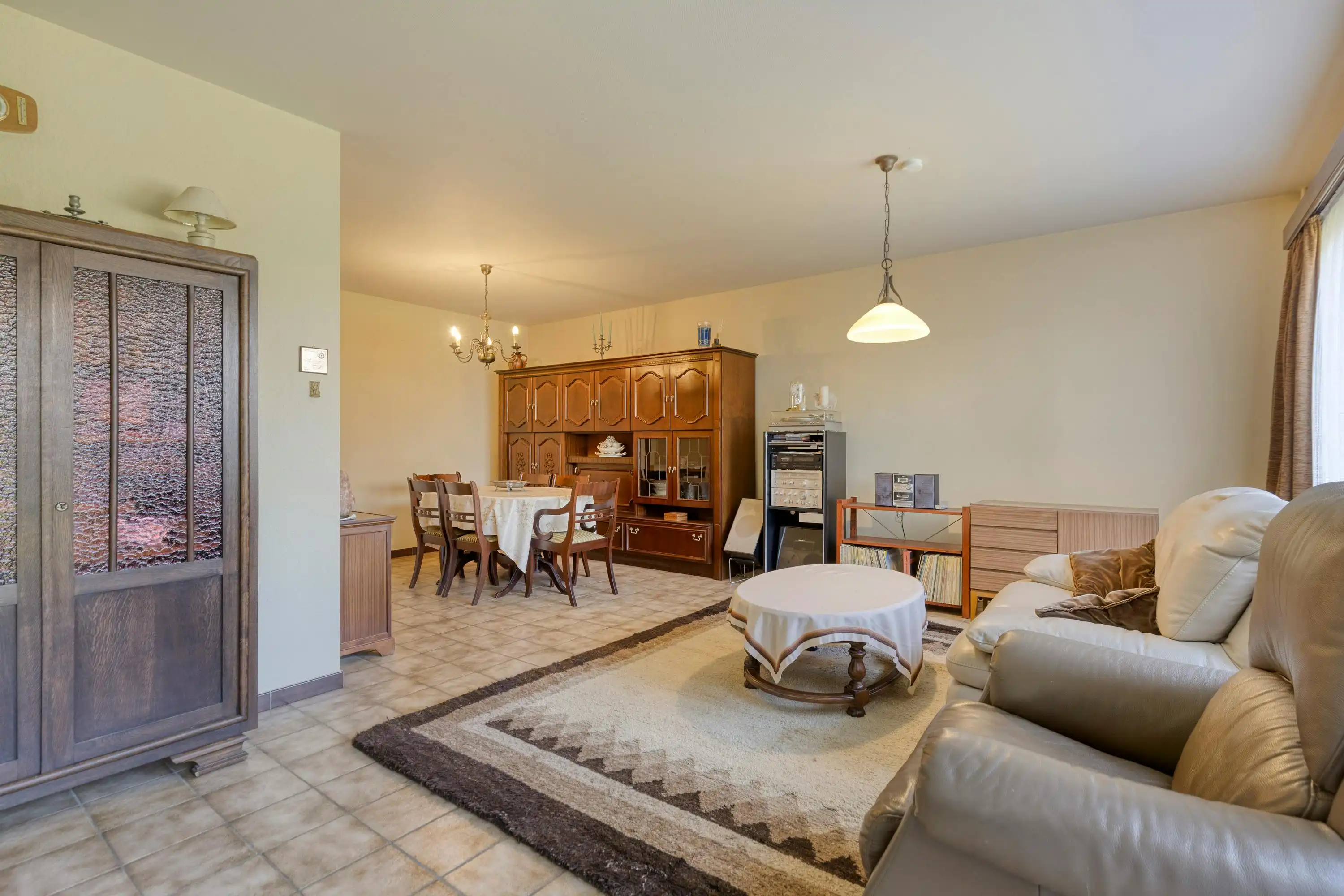 Huis met 3 slaapkamers en garage te koop in Merksem foto 3