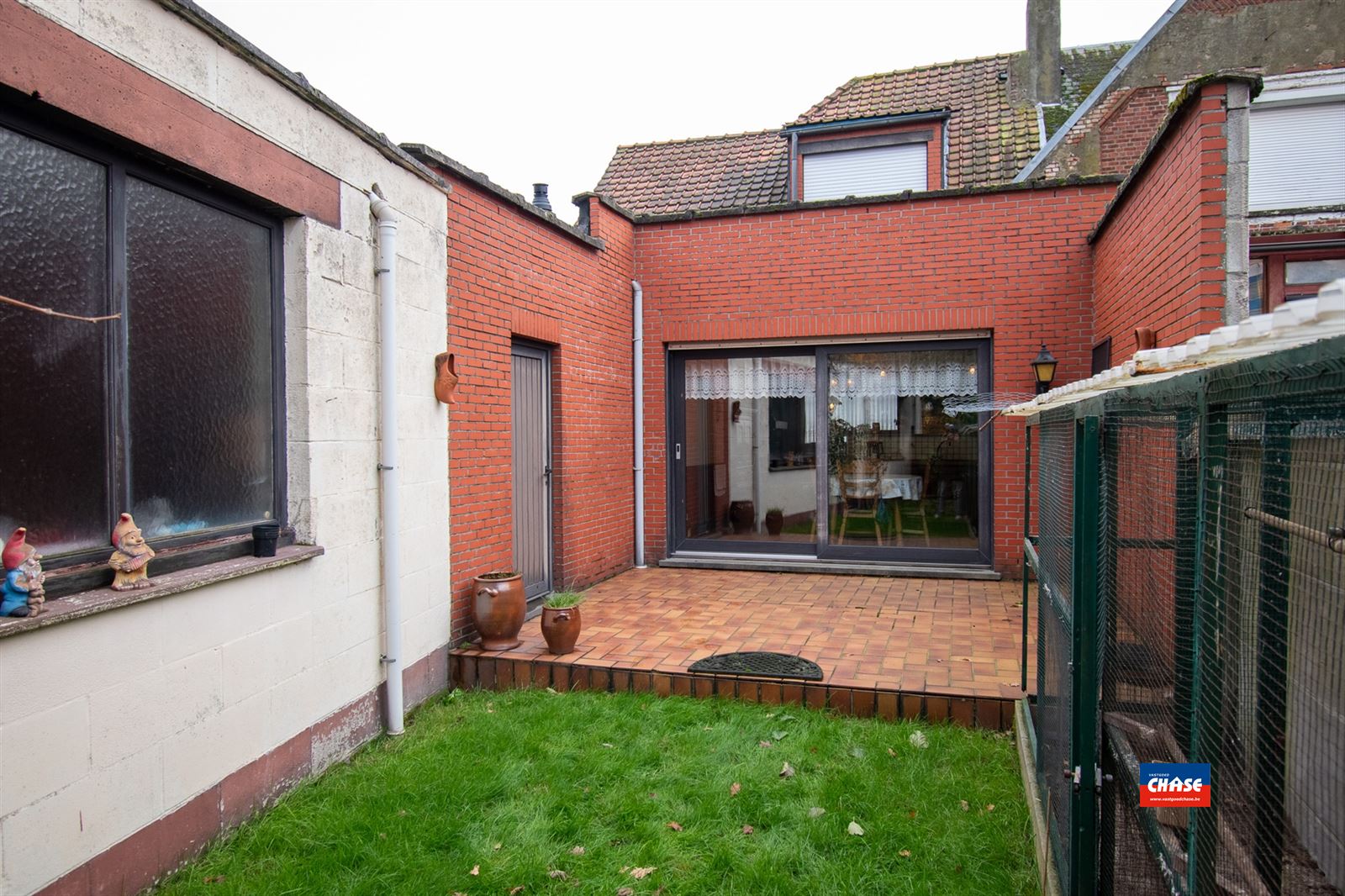 Woning met grote garage/magazijn foto 13