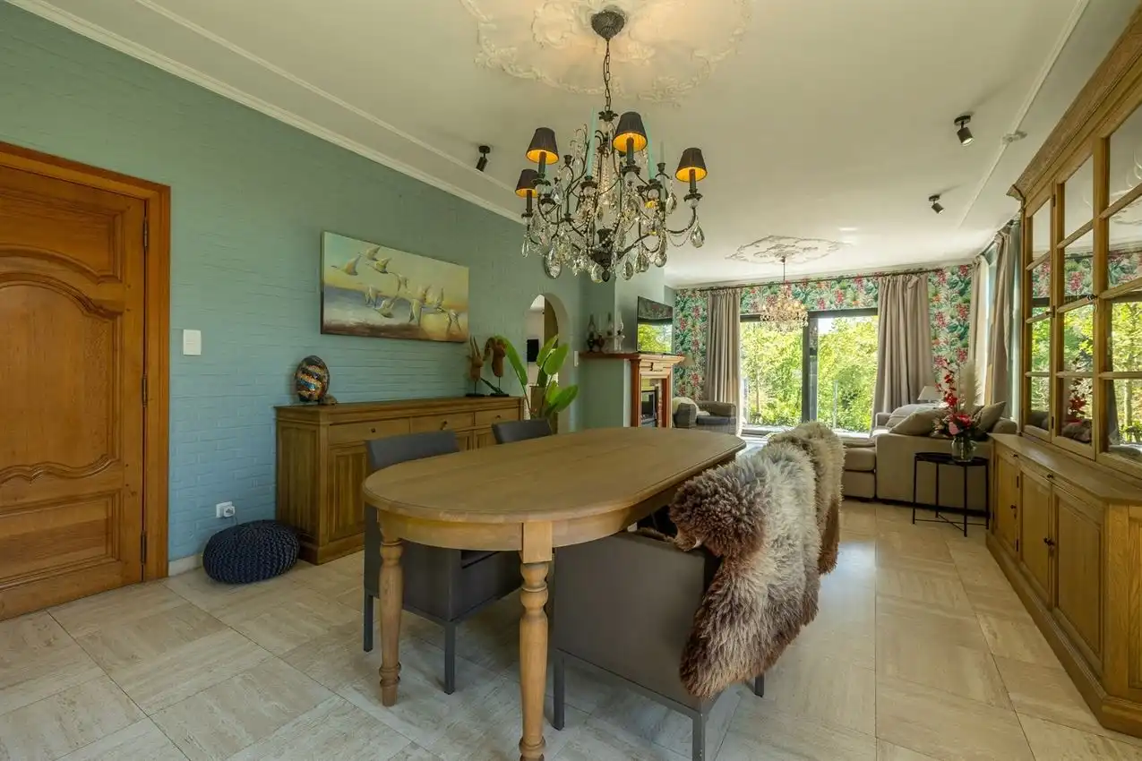 Moderne "Engelse charme, hedendaagse verfijning in oase van groen foto 15