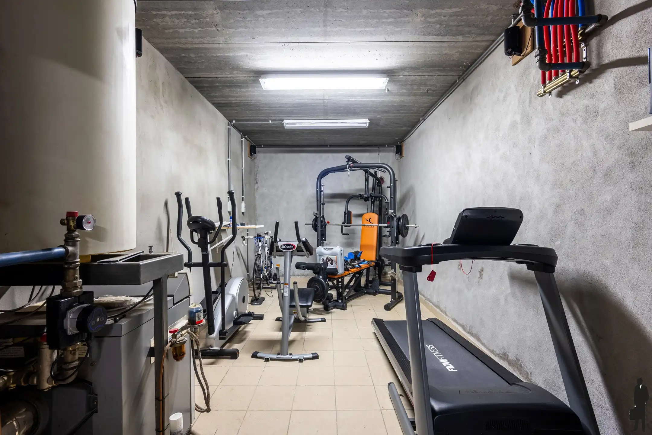 Unieke, ruime architectenvilla met riante kelder en werkbox foto 31