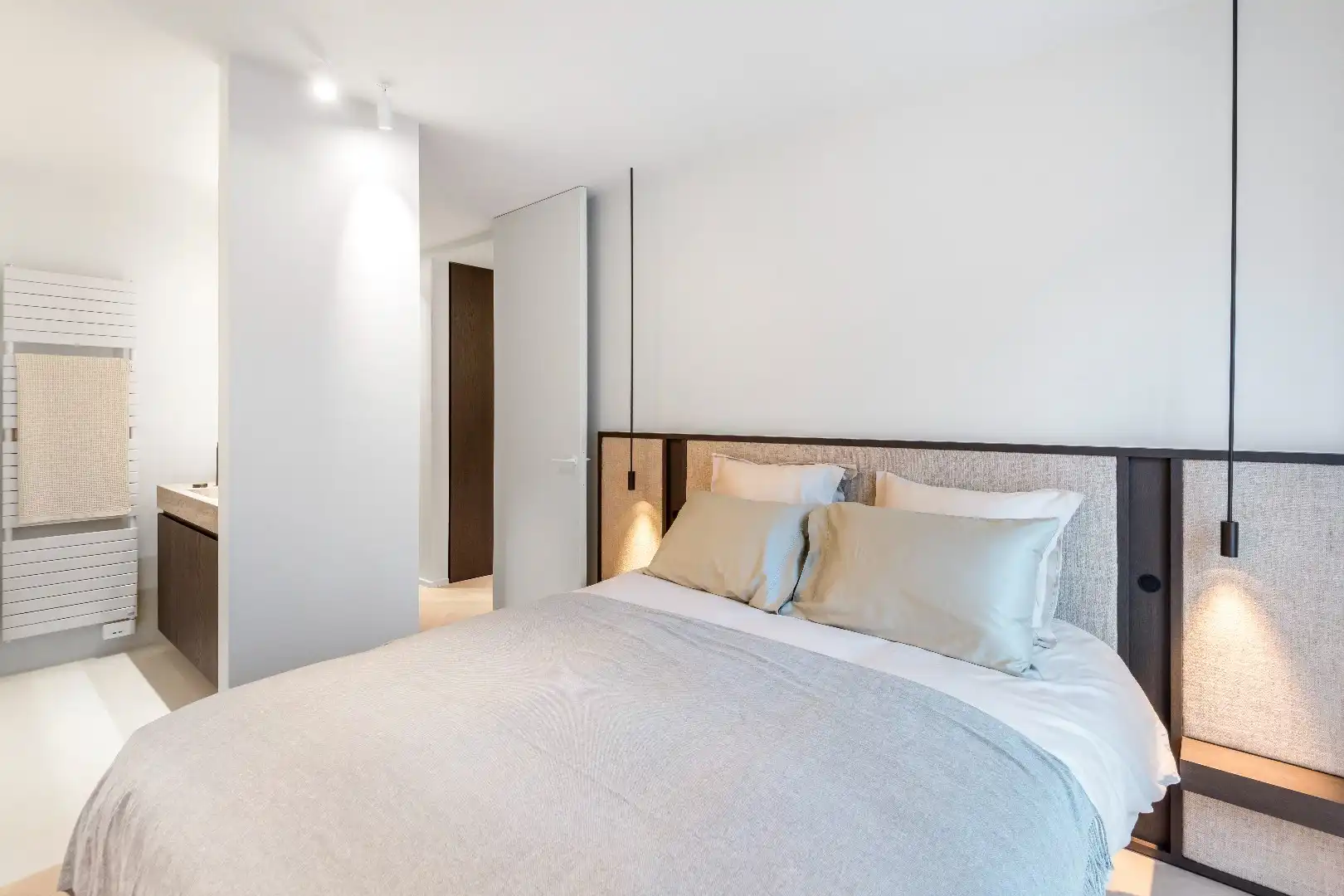 Hoogstaand afgewerkt appartement  met open zicht gelegen vlakbij de Dumortierlaan en op een steenworp van de Zeedijk.   foto 8