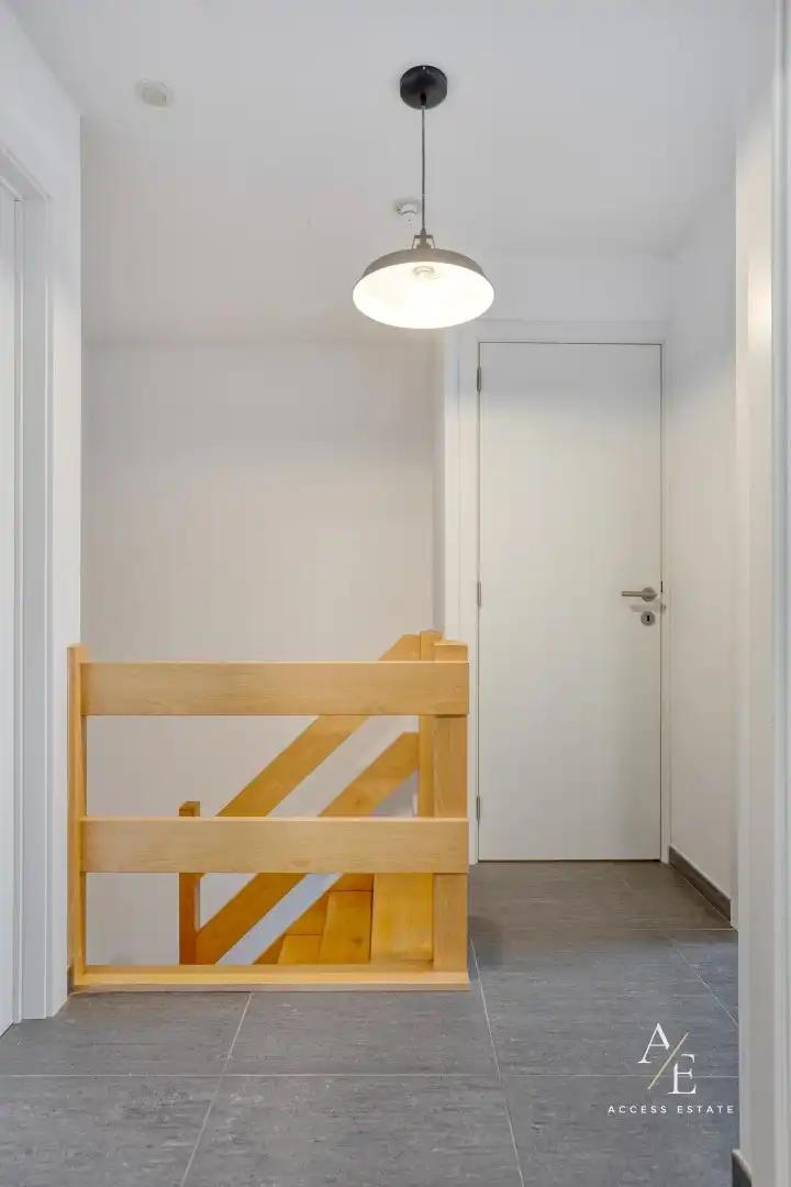 OOSTENDE _ Uniek duplexappartement met wateruitzicht aan de Spuikom foto 4