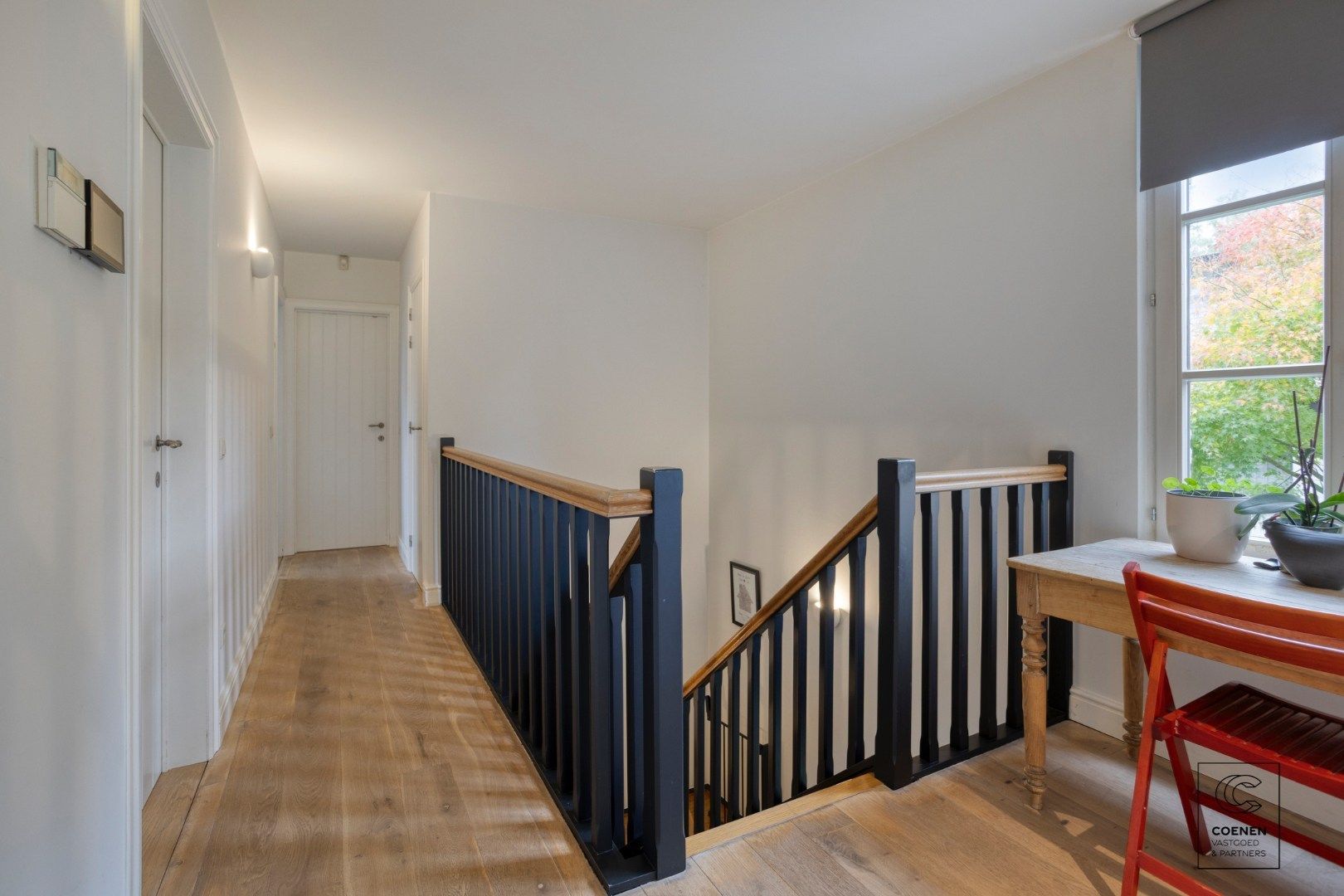 Prachtige woning met een bew. opp. van 302 m², 6 slpk, 3 bk en prachtige tuin met zwembad  foto 15