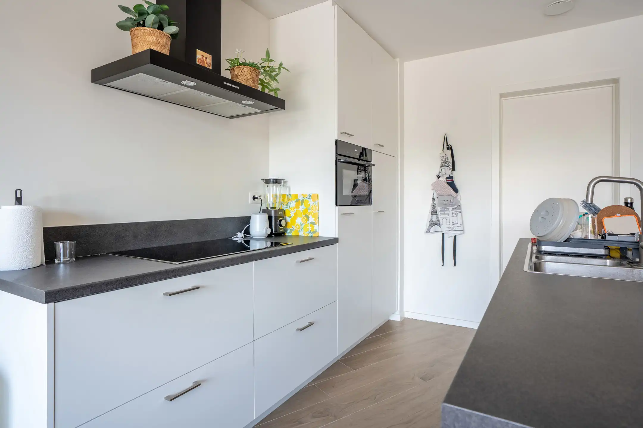 Knap en licht appartement op de 2e verd. met 2 terrassen foto 37