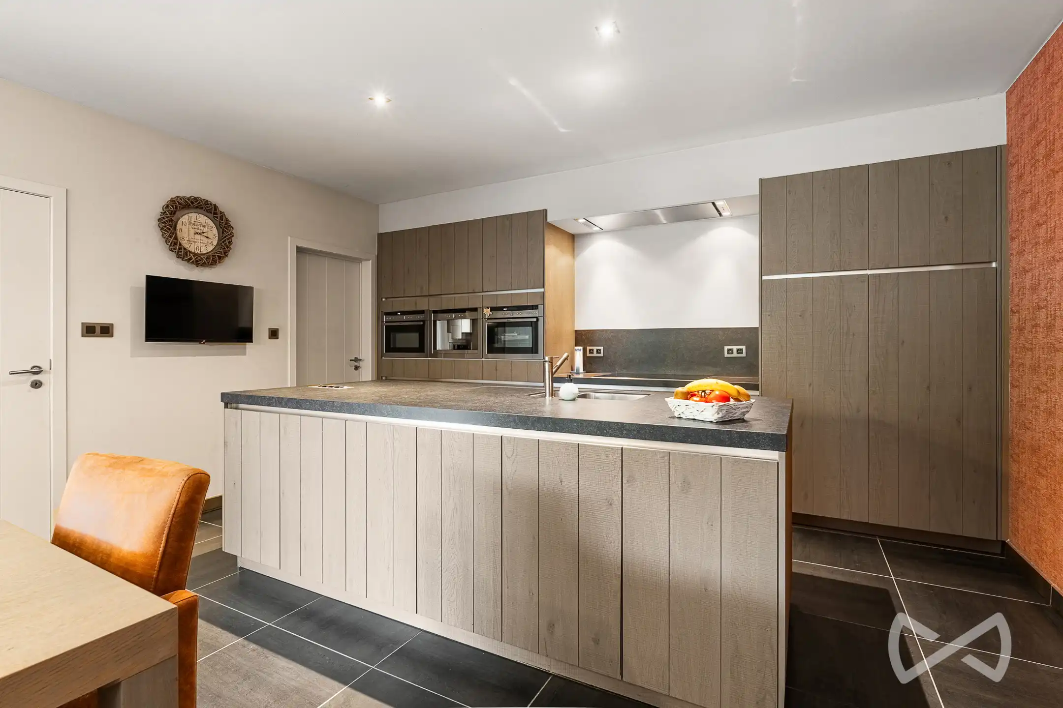 TE KOOP | Ruime instapklare woning op 20 are in Paal foto 9