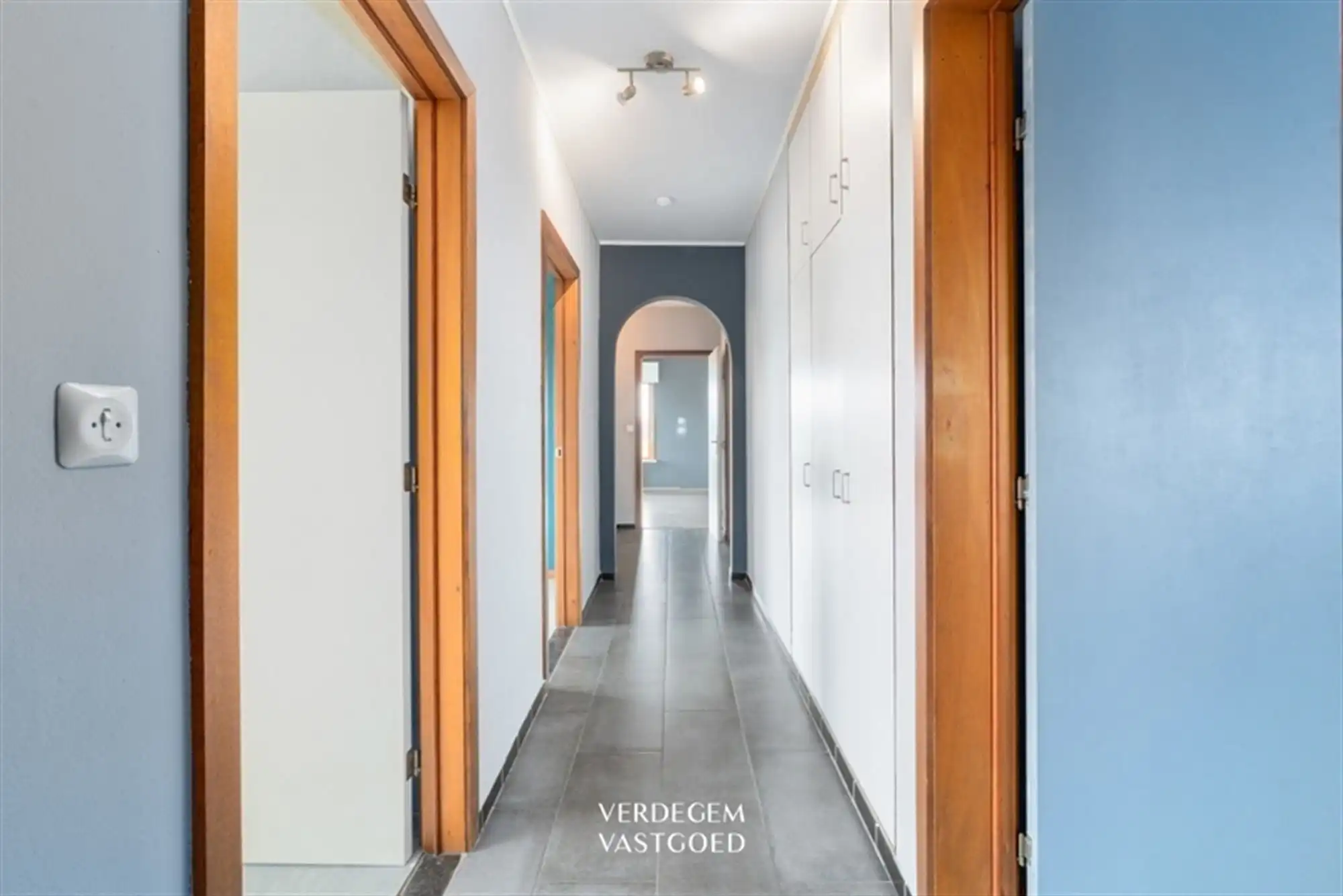 Vrijstaande bungalow met weidse zichten op toplocatie foto 9