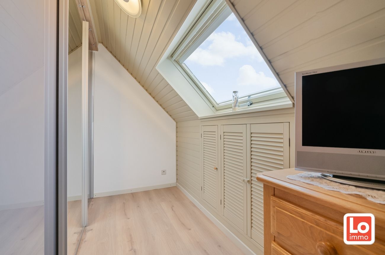 VERKOCHT! Charmante alleenstaande woning met grote tuin te Sint-Amandsberg! foto 14
