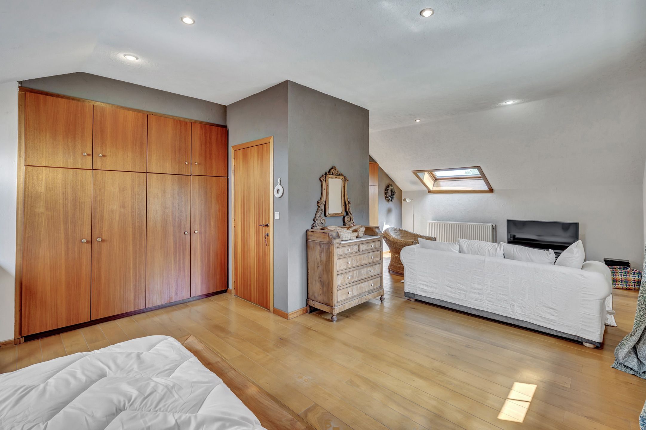 Karaktervolle woning op 15a17ca foto 33