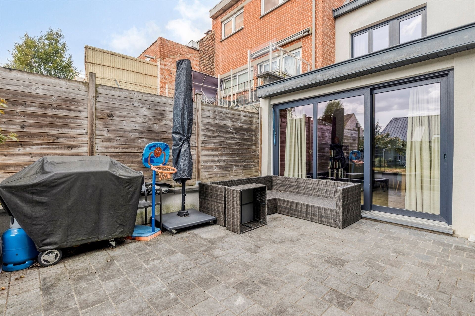 Instapklare, volledig gerenoveerde woning met 3 kamers foto 8