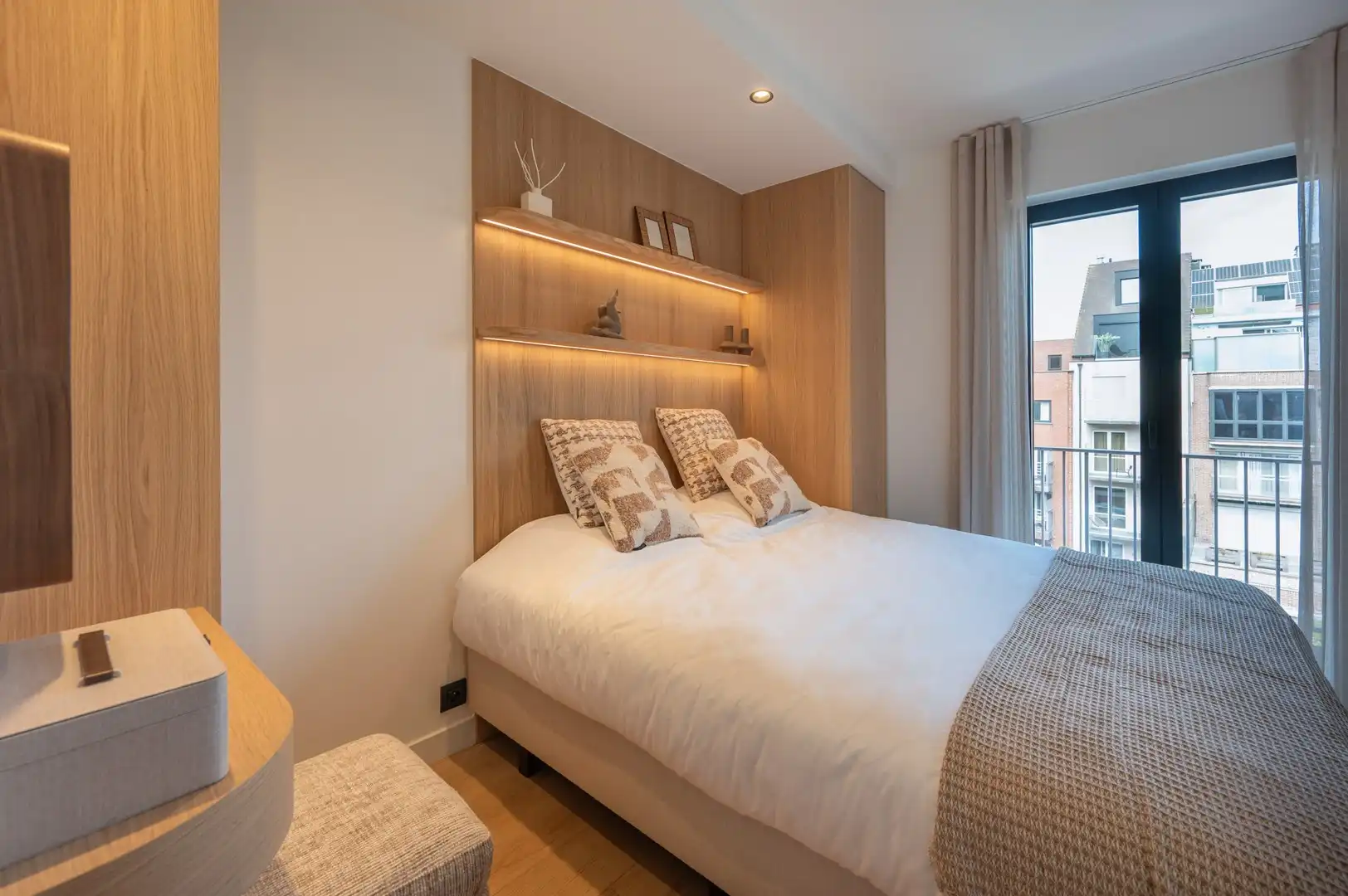 Prachtig en lichtrijk appartement op enkele stappen van de Dumortierlaan. foto 17