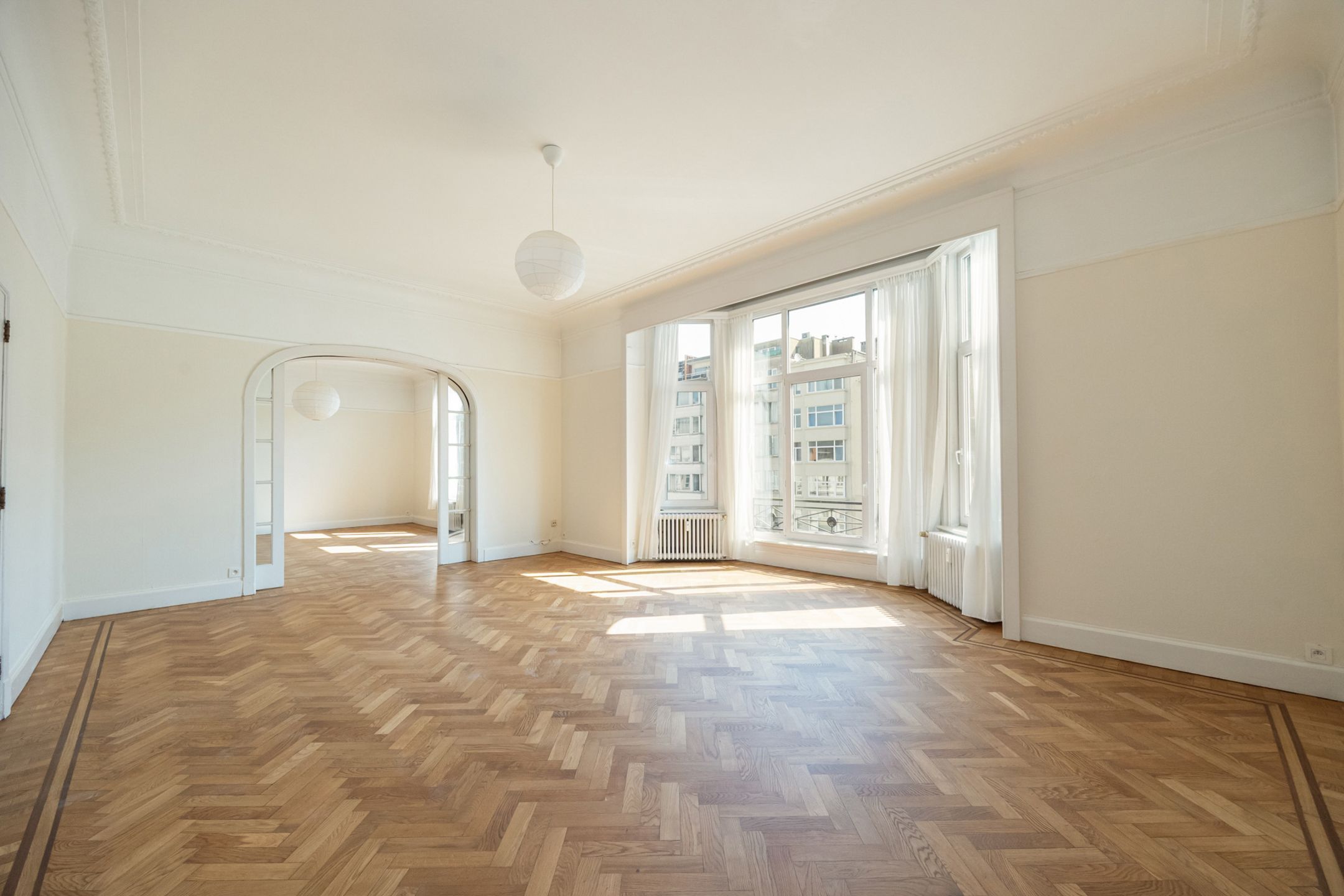 ANTWERPEN-CENTRUM - Authentiek en riant appartement  foto 6
