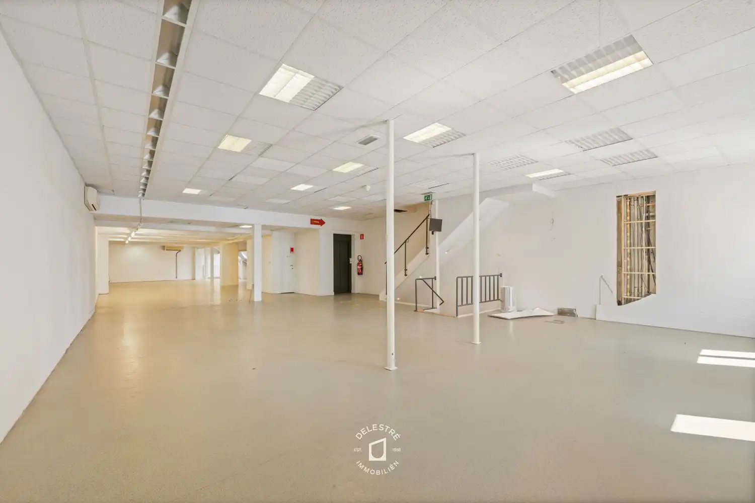 751 m² op A-locatie in Aalst – showroom, kantoor, retail of POTENTIEEL woonproject foto 14