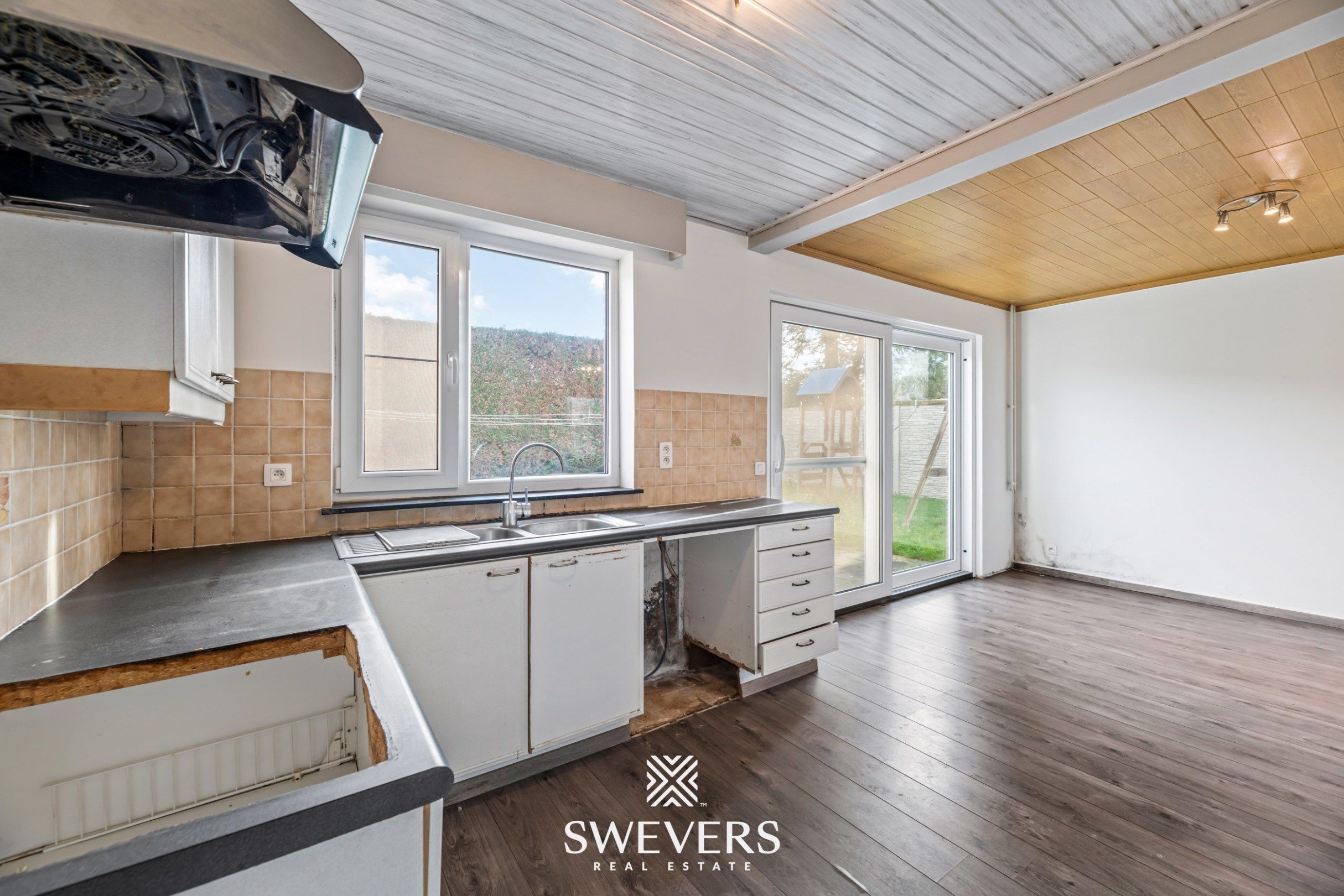 Knusse gezinswoning met tal van vernieuwingen nabij centrum Houthalen foto 8