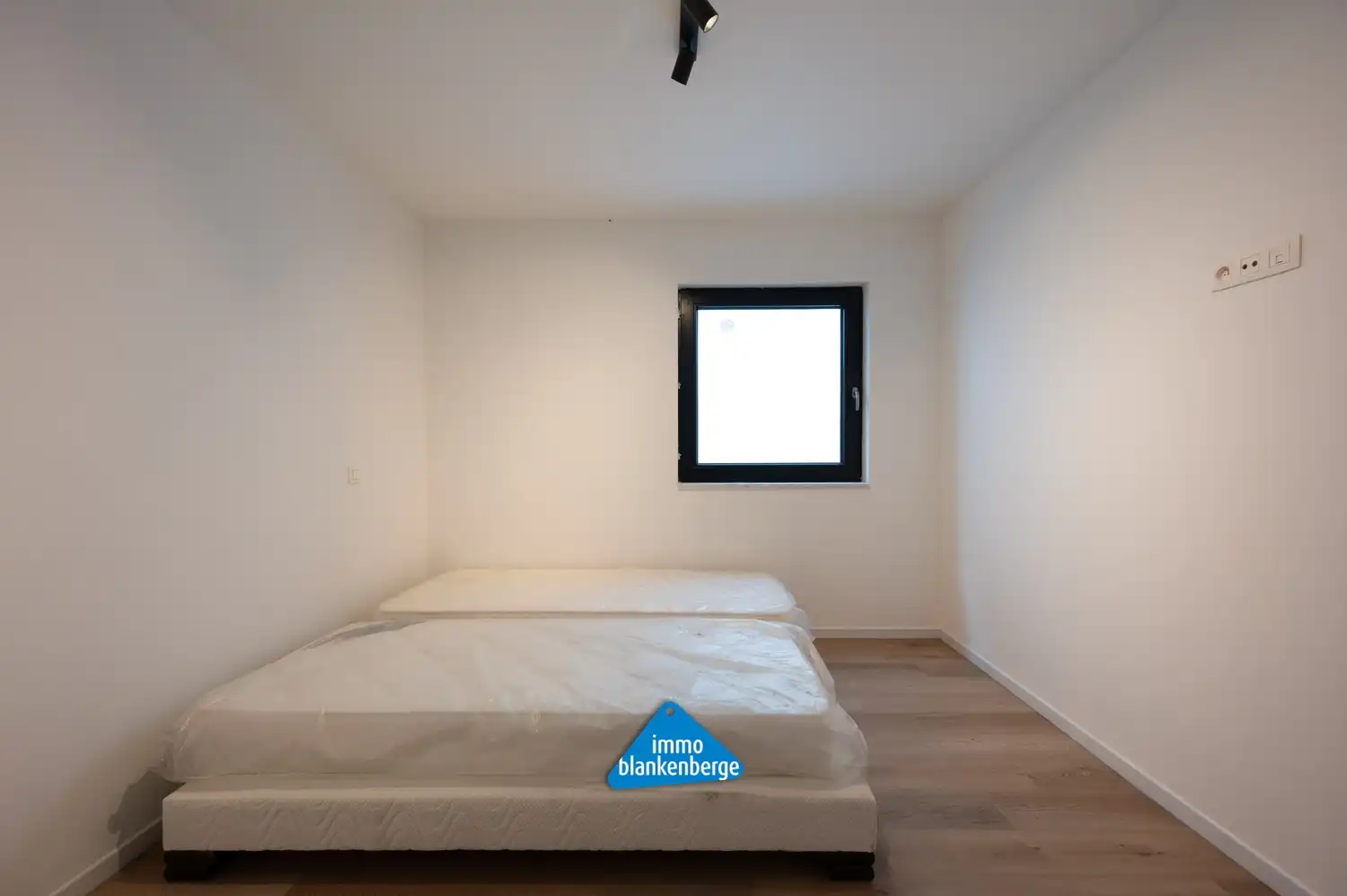 Volledig afgewerkt appartement met 1 slaapkamer foto 8