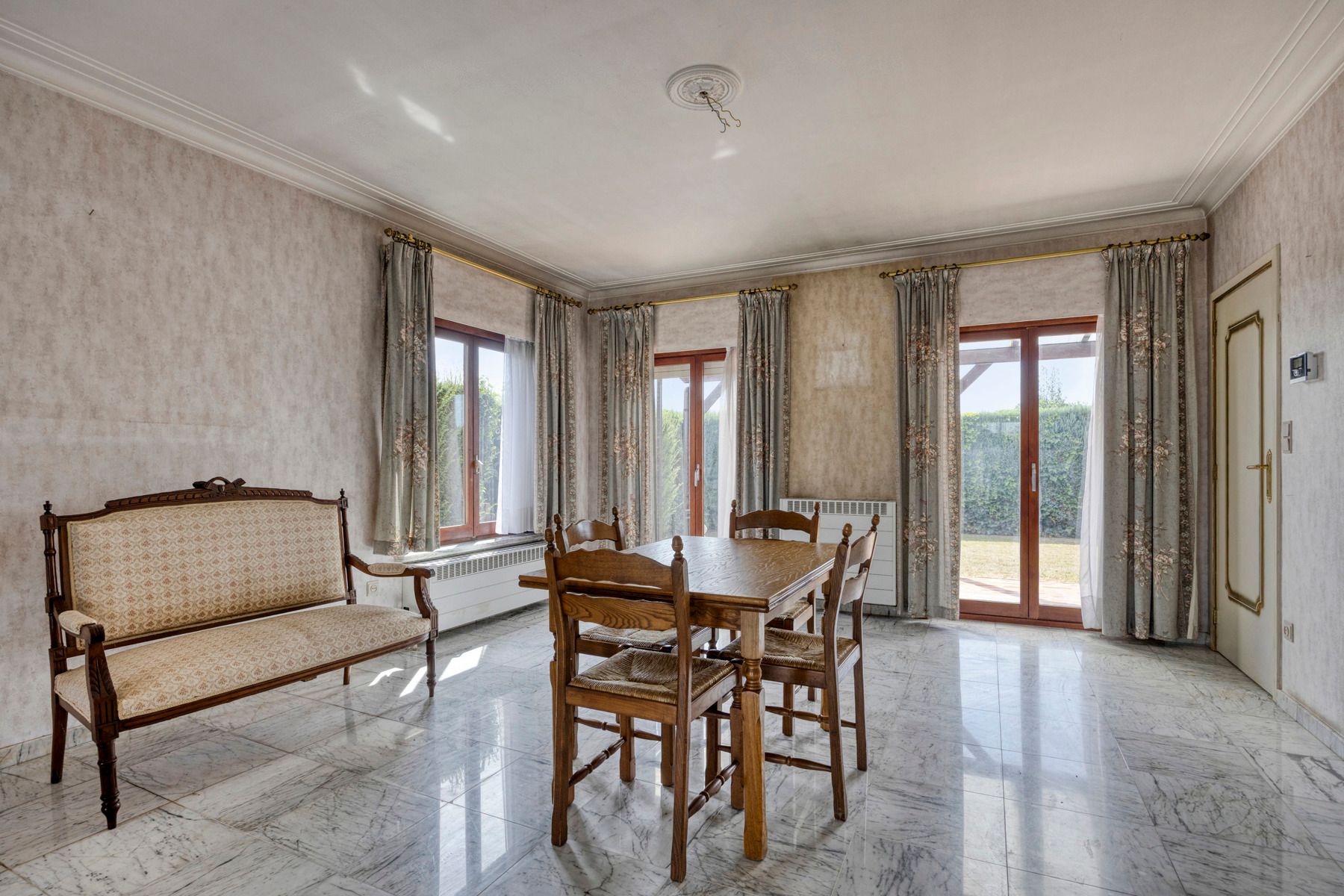 zeer rustig gelegen op te frissen bungalow foto 7