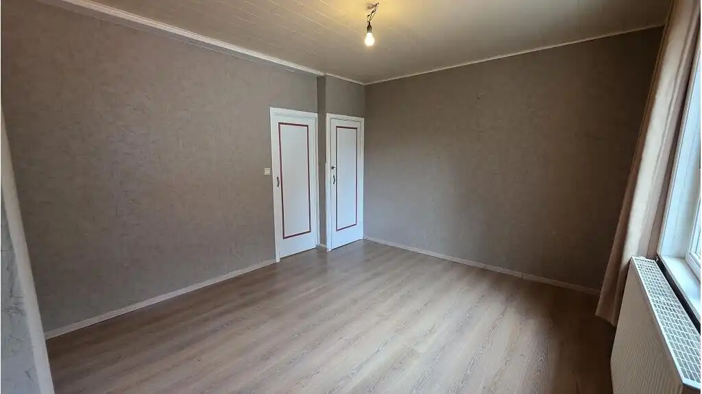 Comfortabele 3-slaapkamerwoning met Terras te koop in Brugge foto 6