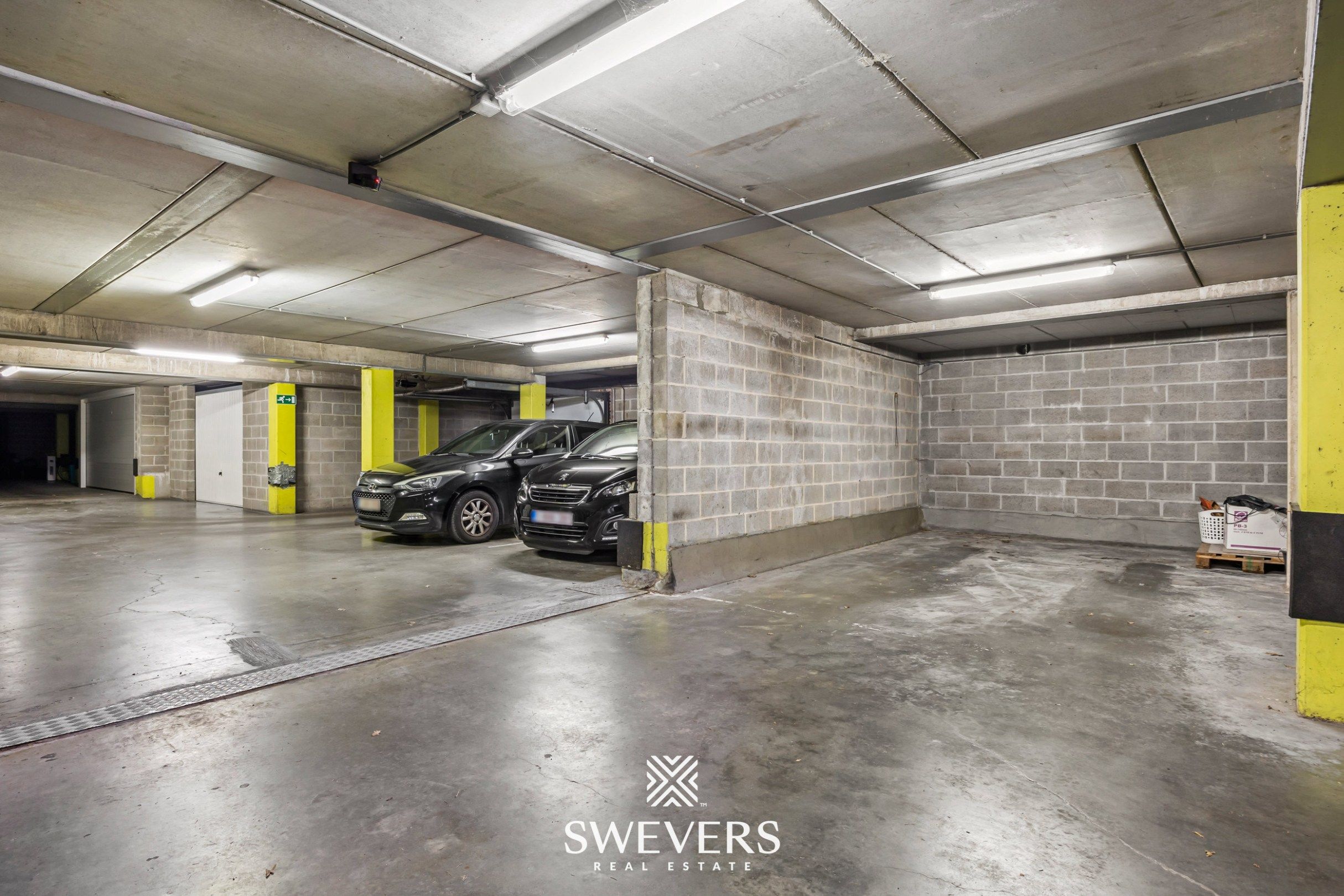 Hoogwaardig duplexappartement met zonnig terras op de bruisende Vennestraat in Genk  foto 21