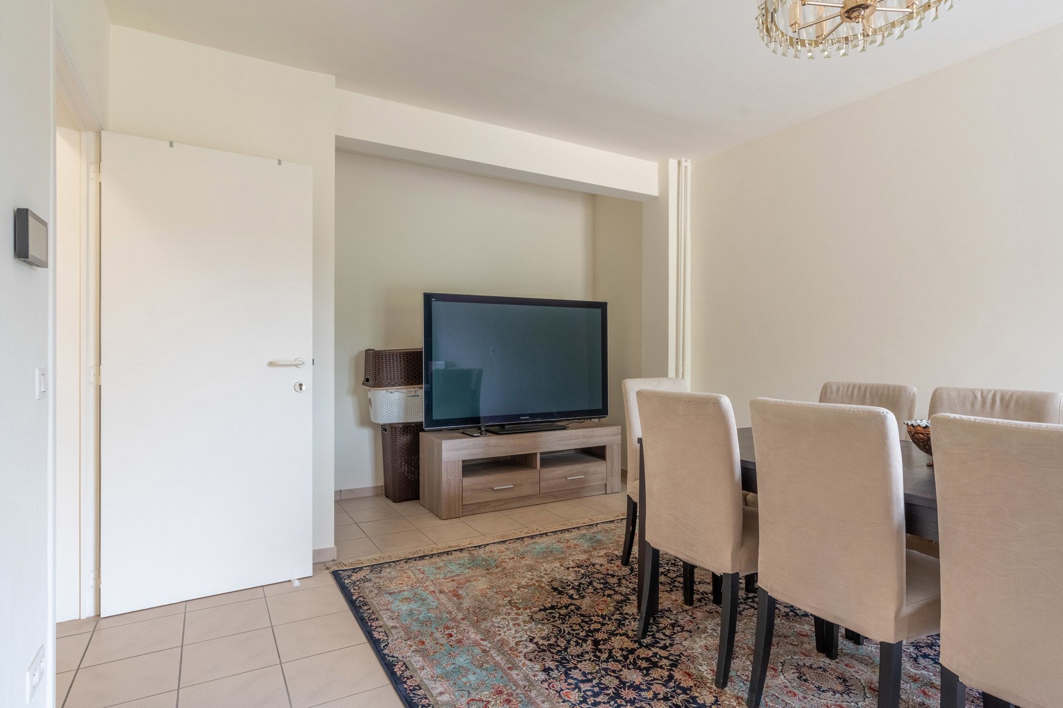 Volledig vernieuwde  woning/kantoor/handelspand met 5 slpks foto 30