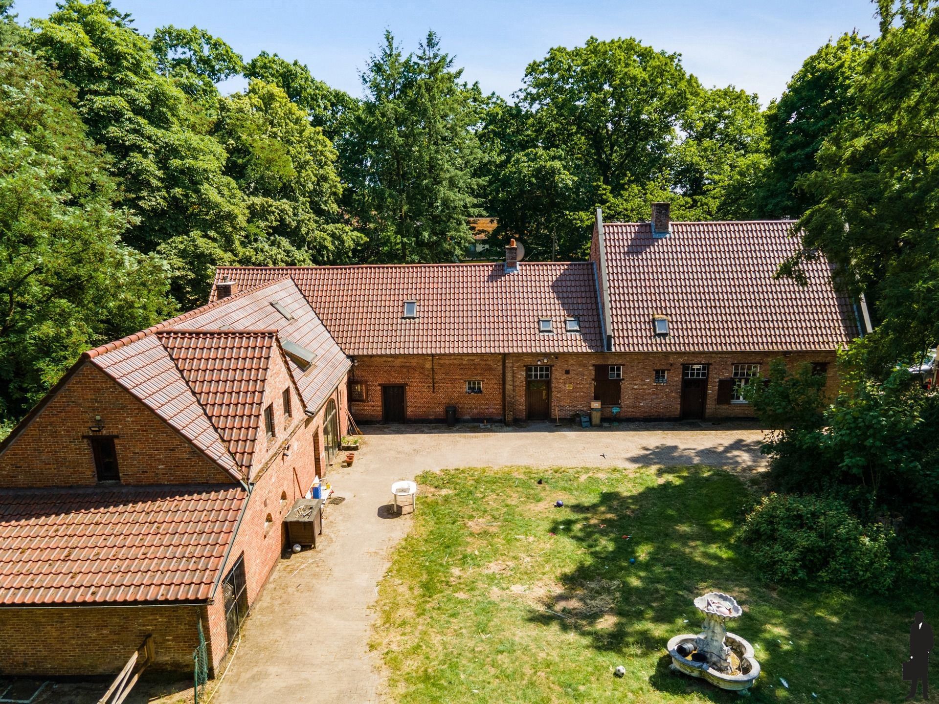 Riante hoeve op uitzonderlijk domein van bijna 10 ha foto 22