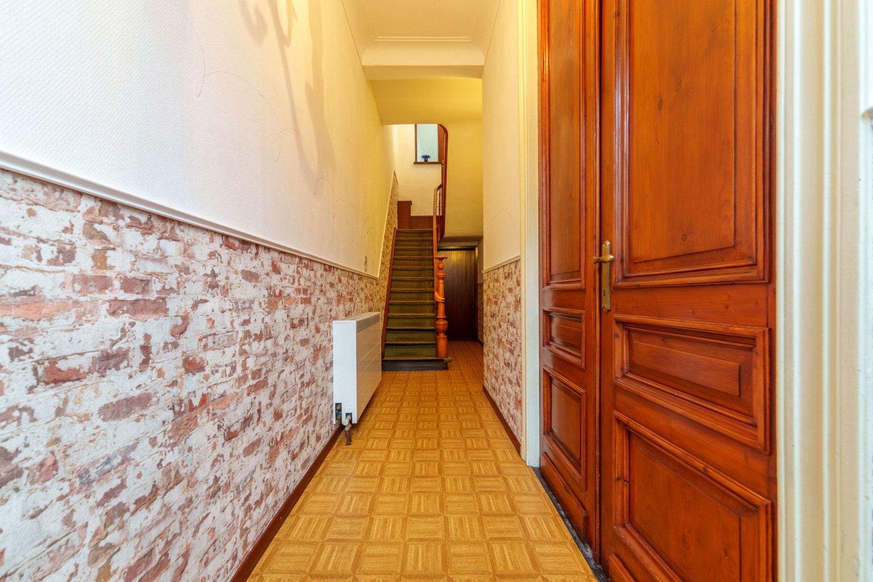 Grote gezinswoning te Hemiksem.  foto 2