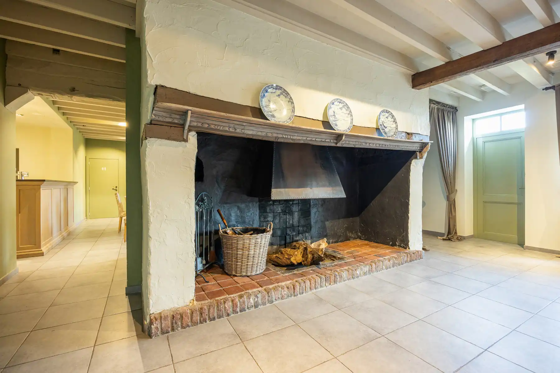 Woning met handelspand (voorheen restaurant) op een perceel van 2.128 m². foto 9