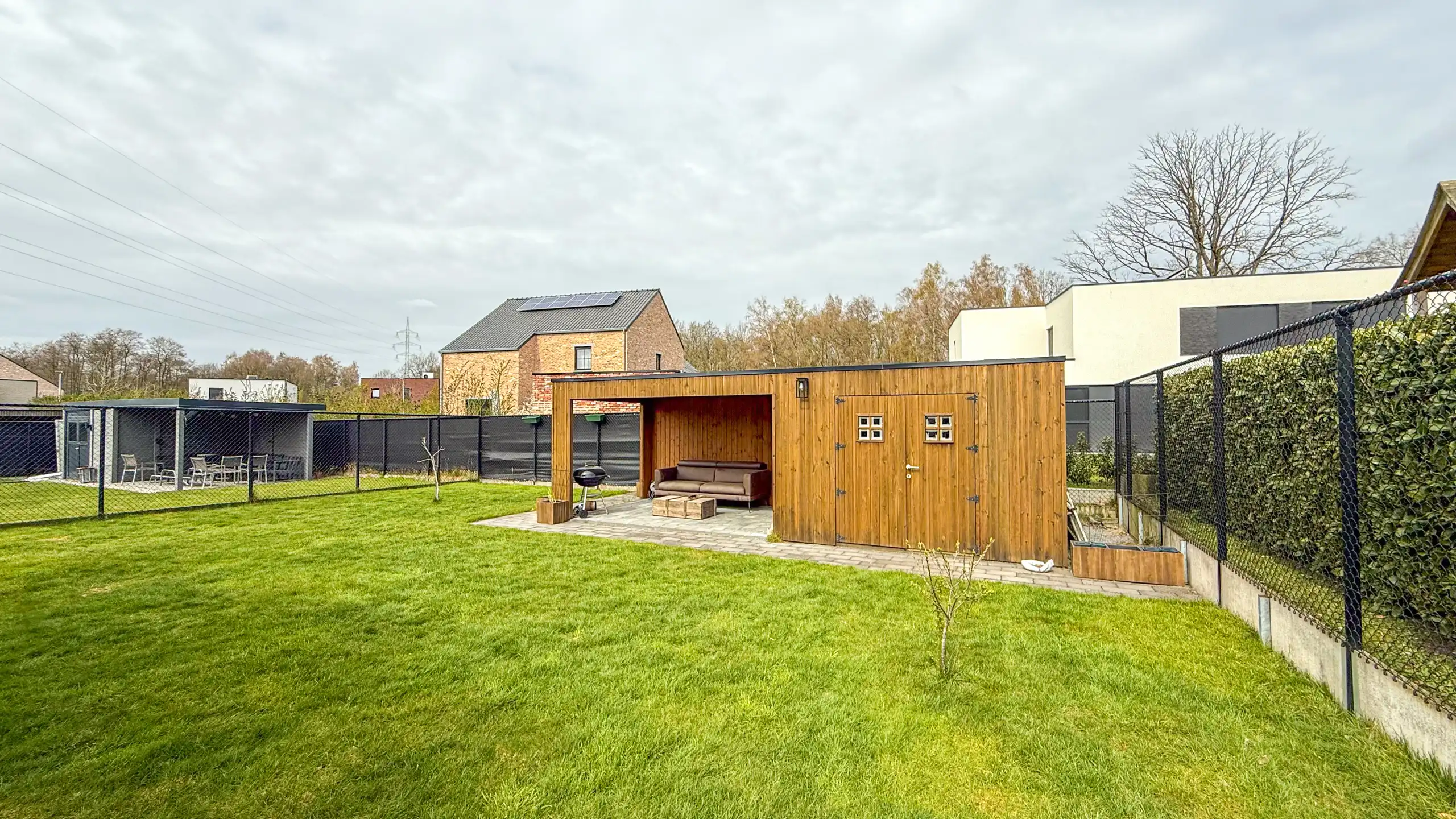 Instapklare energiezuinige woning (2020) met tuin en carport foto 52