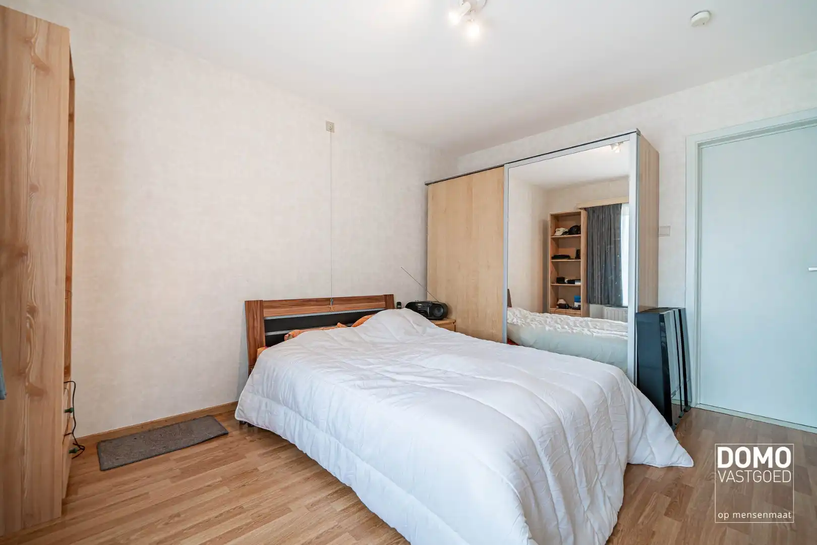 INSTAPKLAAR 1 SLAAPKAMERAPPARTEMENT VAN 58M2 MET TERRAS, GARAGEBOX EN BERGING BINNEN DE GROTE RING VAN HASSELT foto 9