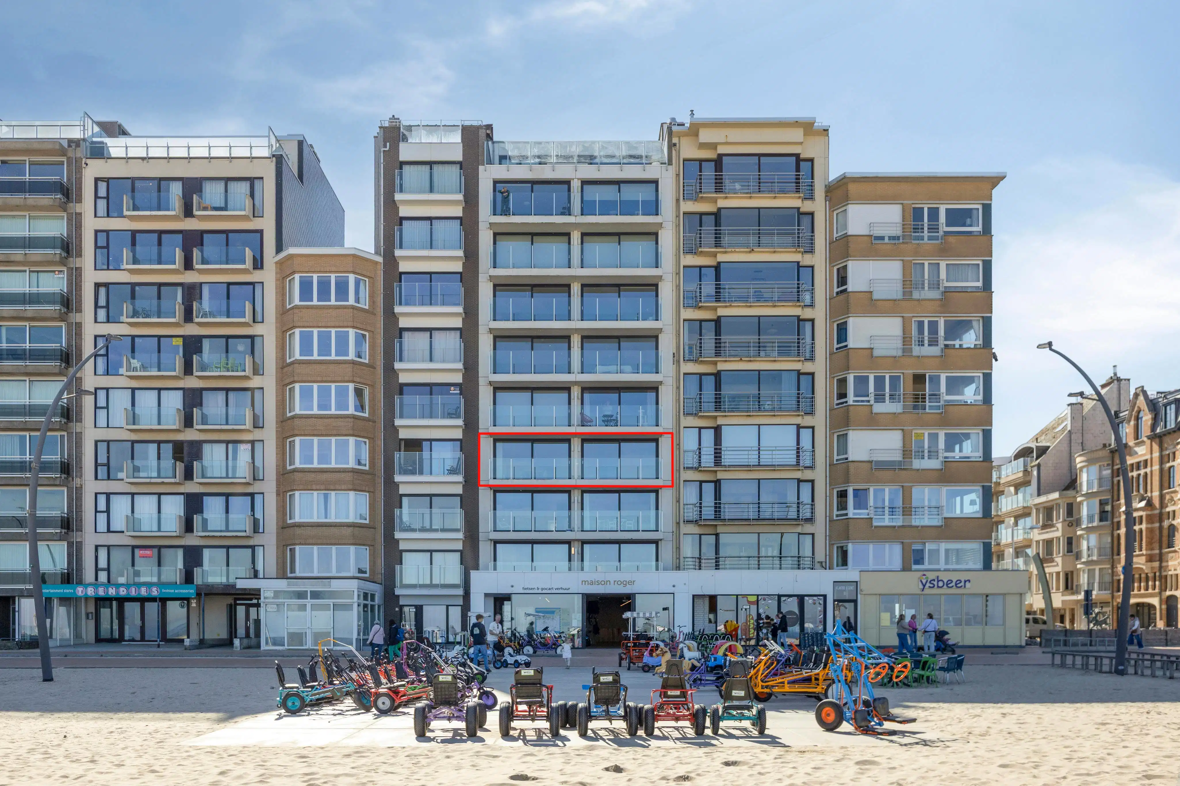 Uniek appartement met 4 slaapkamers op de Zeedijk te De Panne foto 17