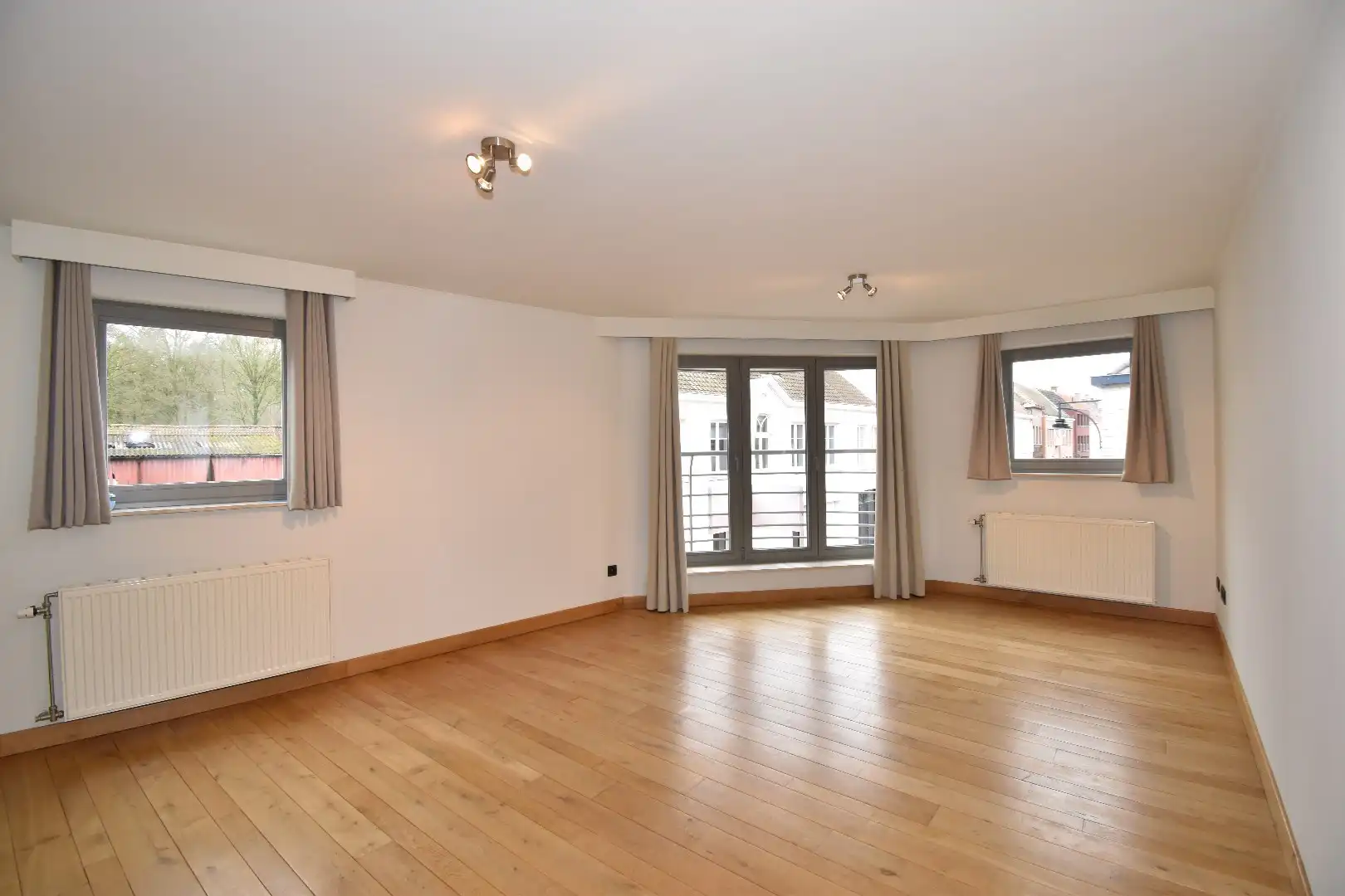 Appartement met 1slaapkamer en garage, centrum Maldegem foto 3