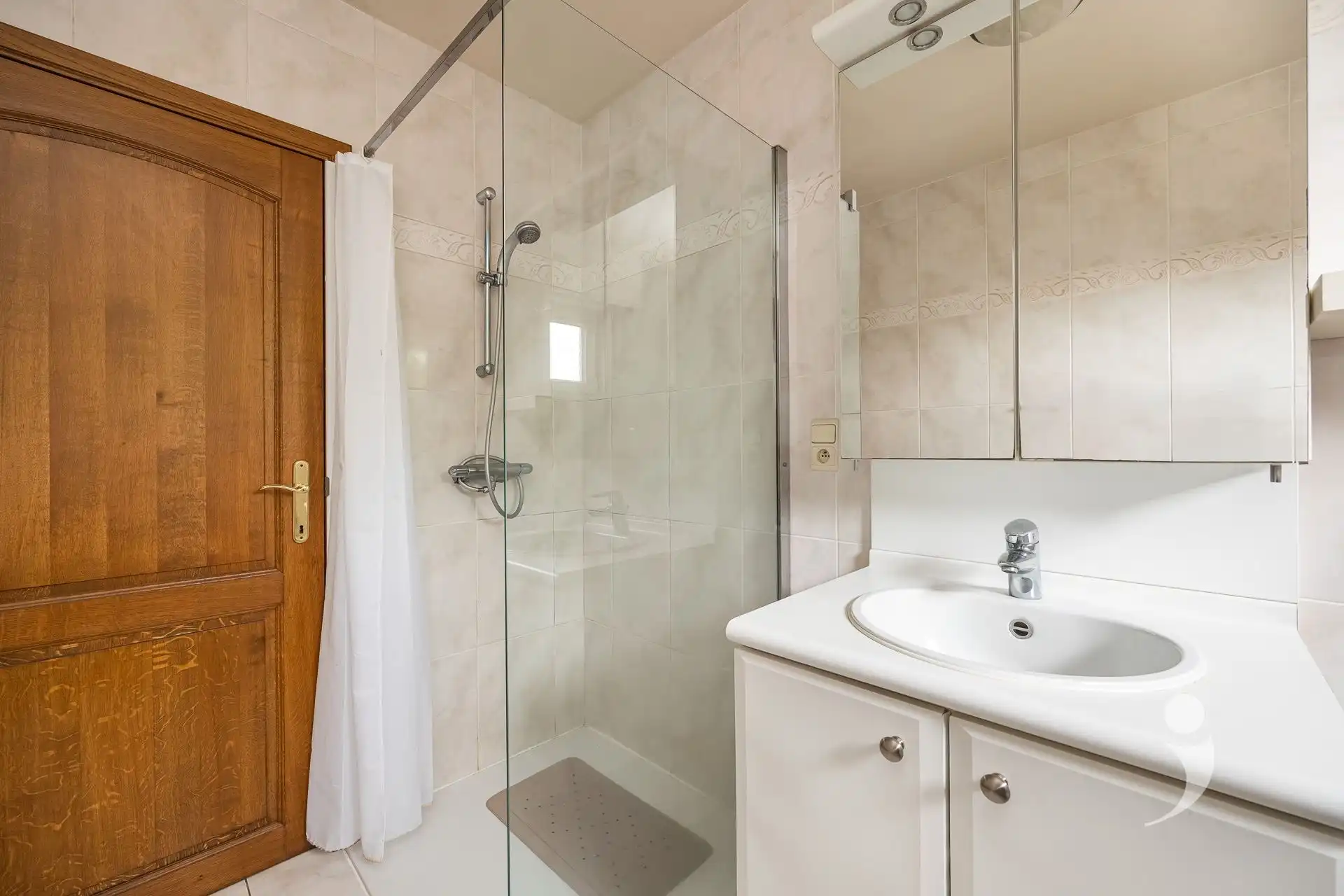 Instapklare woning met grote tuin en zicht op de velden! foto 15